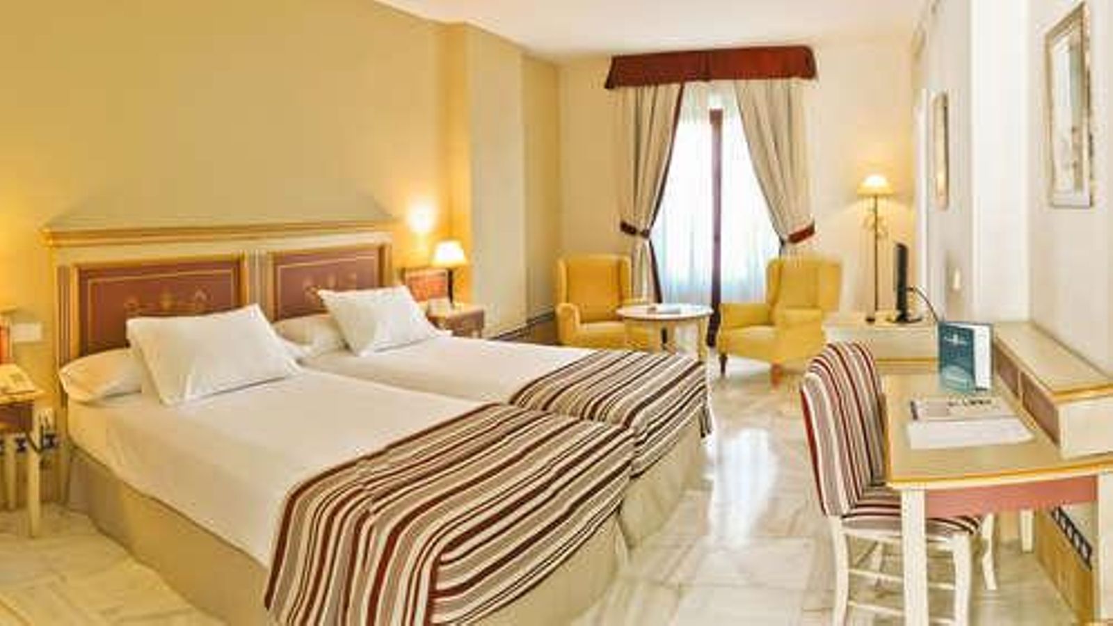 Habitación en Carmona.