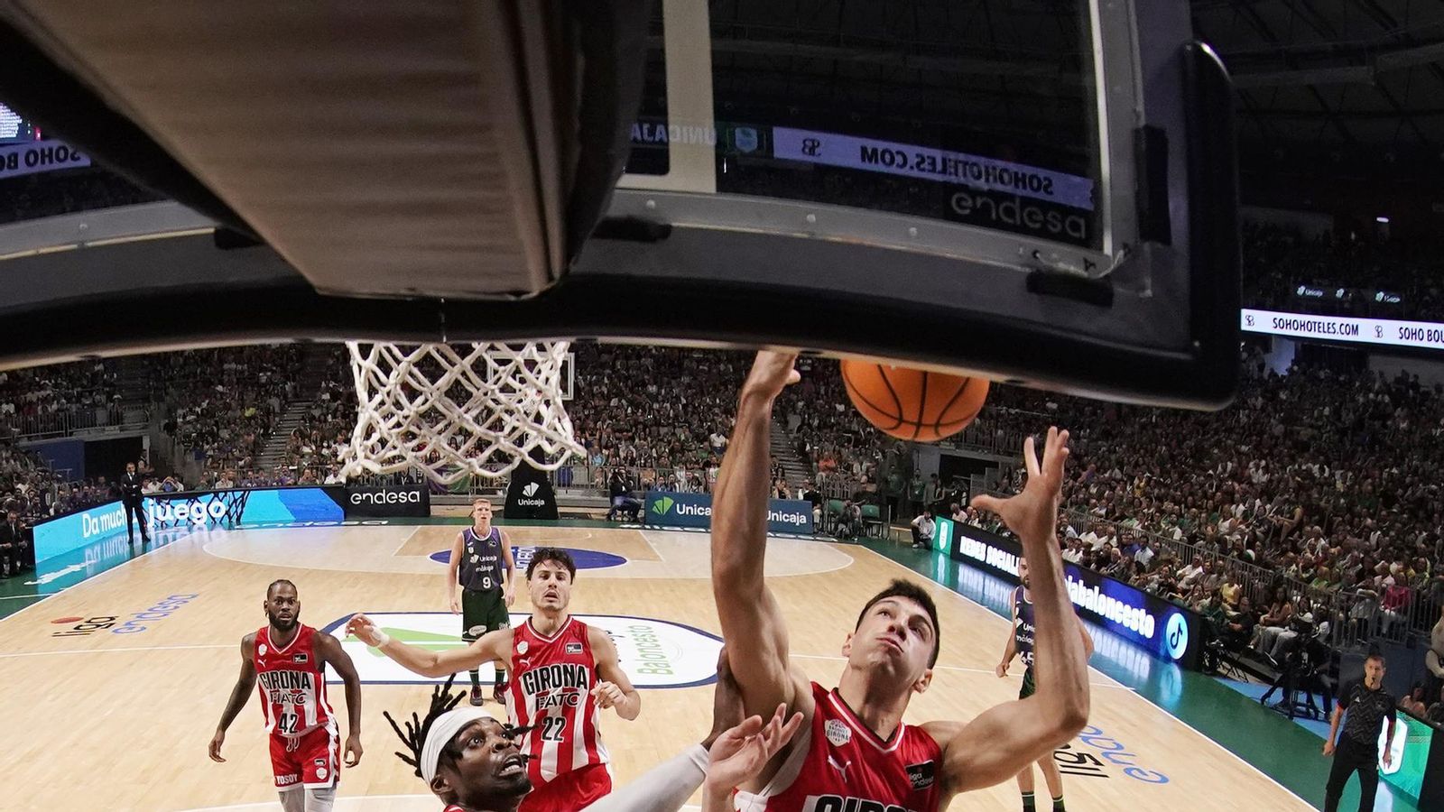El Unicaja-Girona, en fotos
