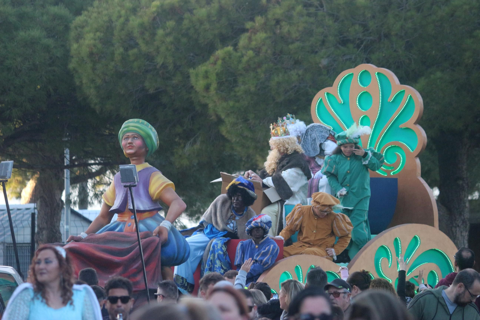 Así ha vivido el Río San Pedro su  original 'Cabalgata de la Ilusión'
