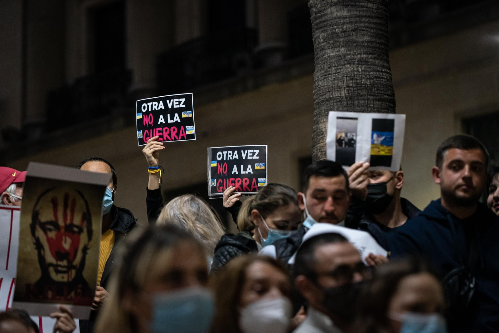 Imágenes de la concentración contra la guerra en Ucrania