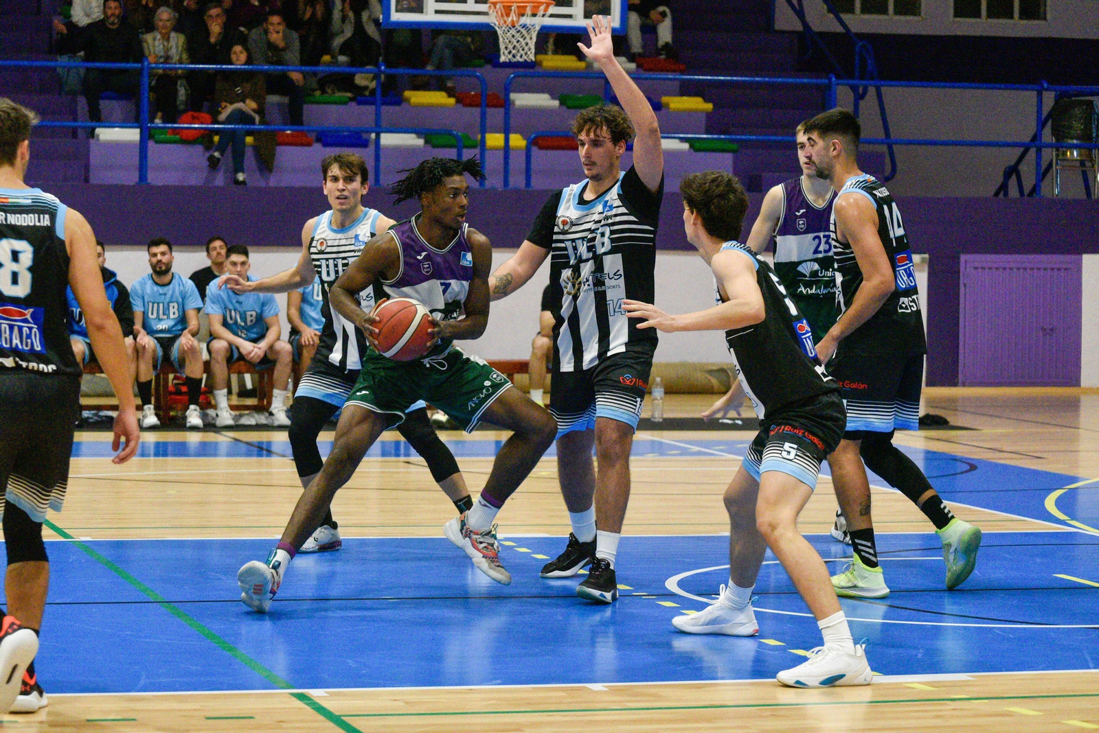 El Unicaja de EBA gana en la línea