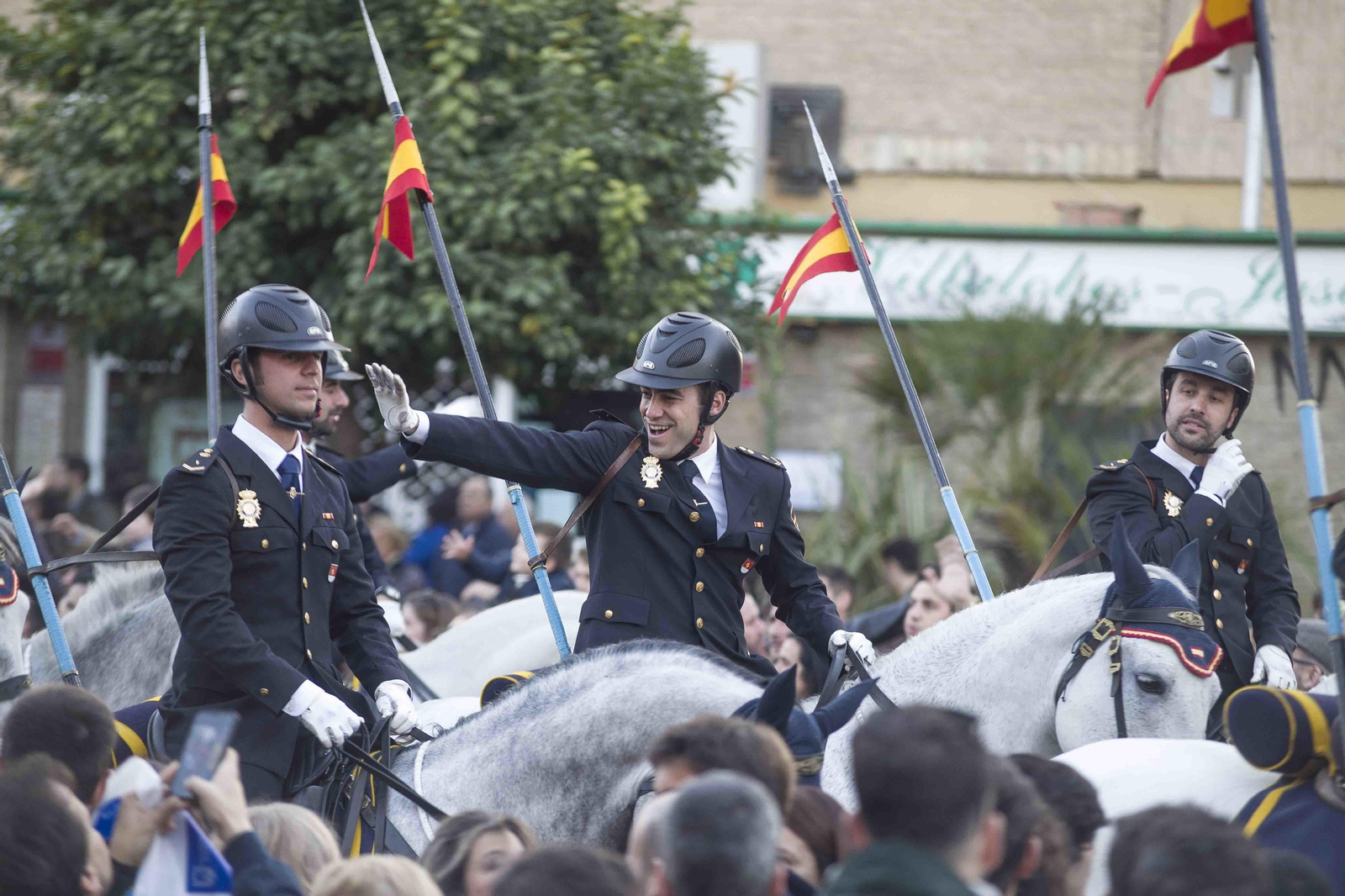 La Cabalgata de Reyes Magos de Sevilla, en imágenes