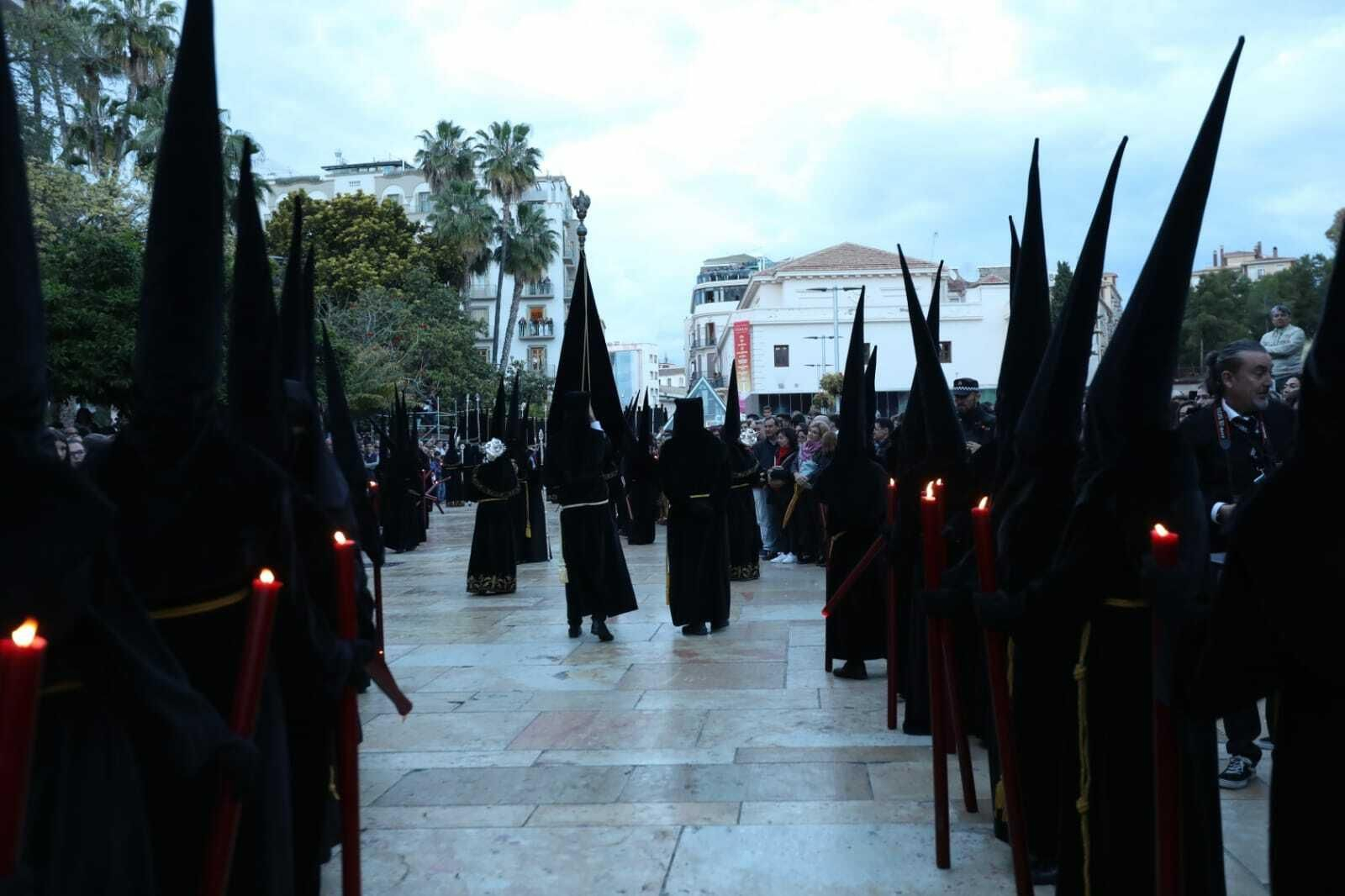 Las fotos del Sepulcro del Viernes Santo en Málaga Las fotos del Sepulcro del Viernes Santo en Málaga
