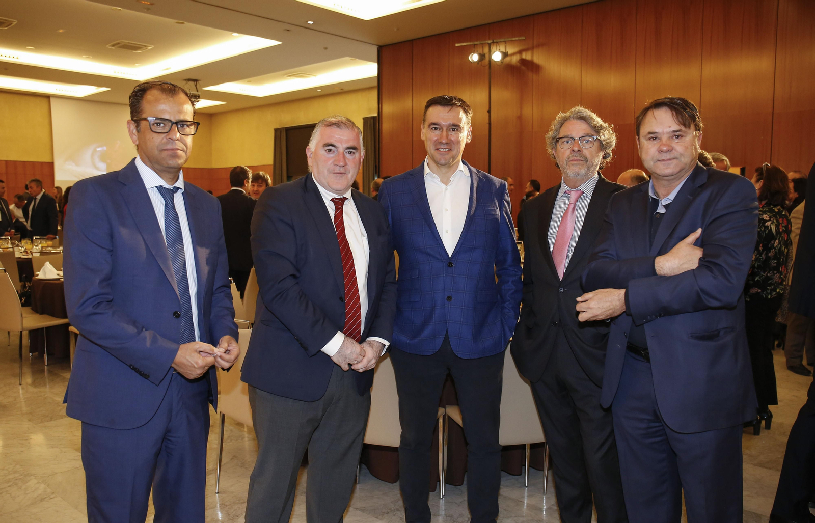 Las imágenes del foro joly con Elías Bendodo