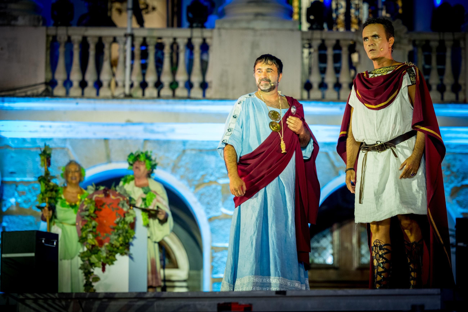 Las imágenes de Gades Romana 2025: la comitiva y el espectáculo inaugural en Cádiz