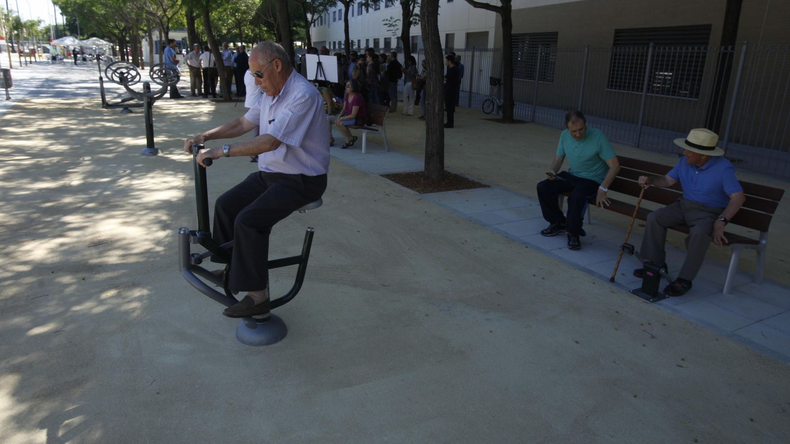 Máquinas instaladas para hacer ejercicio.