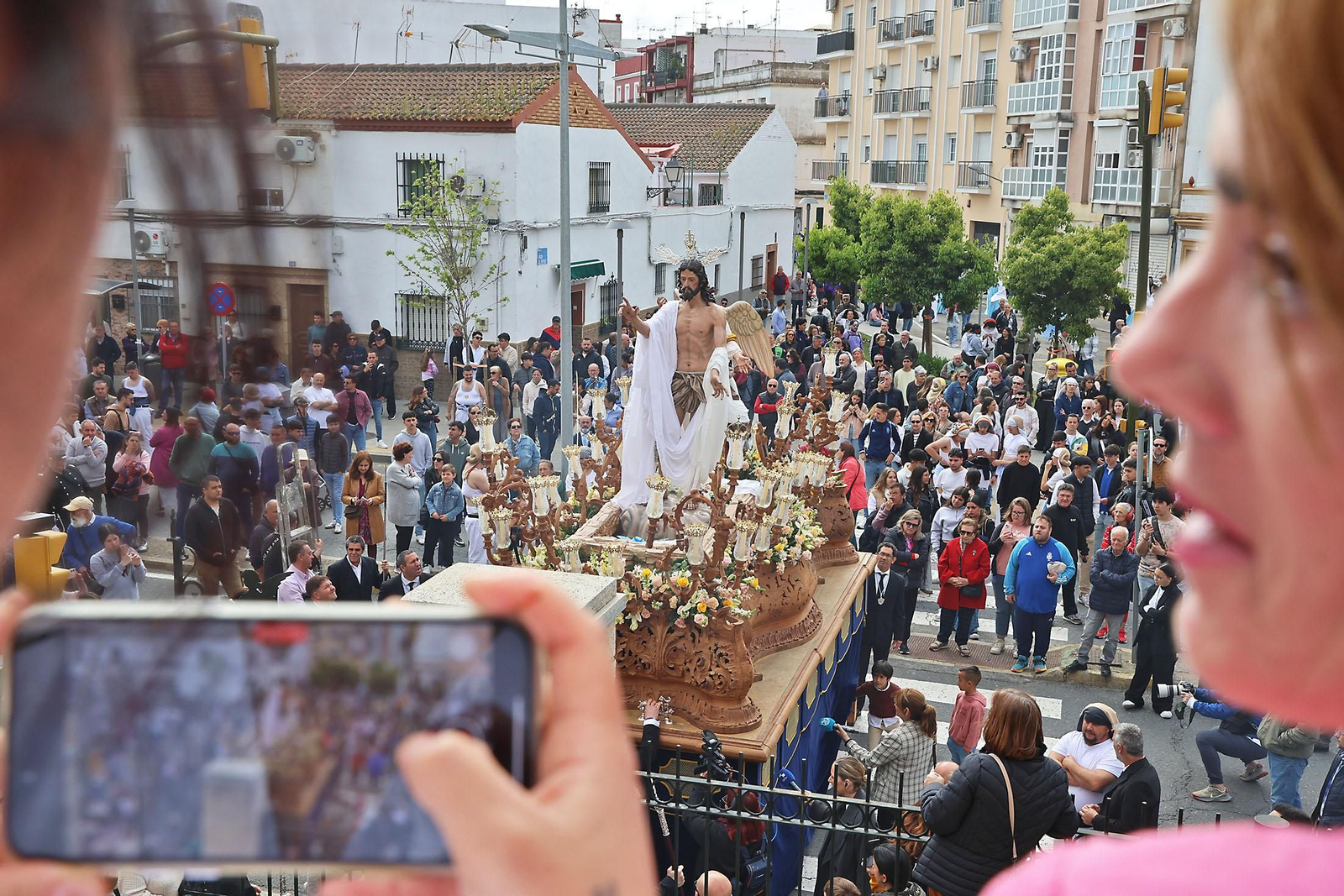 Imágenes de El Resucitado por el barrio de La Hispanidad