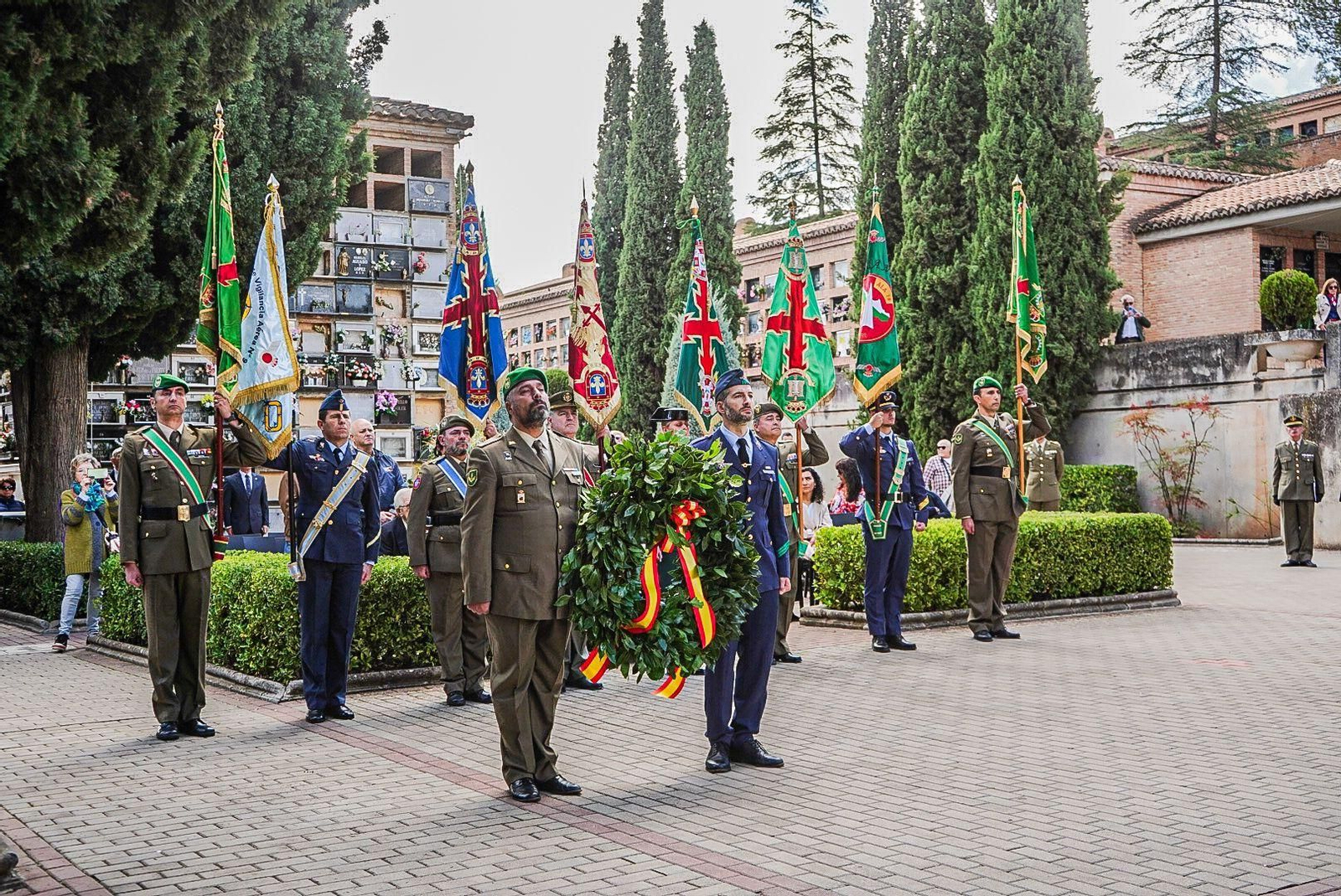 Galería | Todas las imágenes del Día de los Caídos por la Patria en Granada