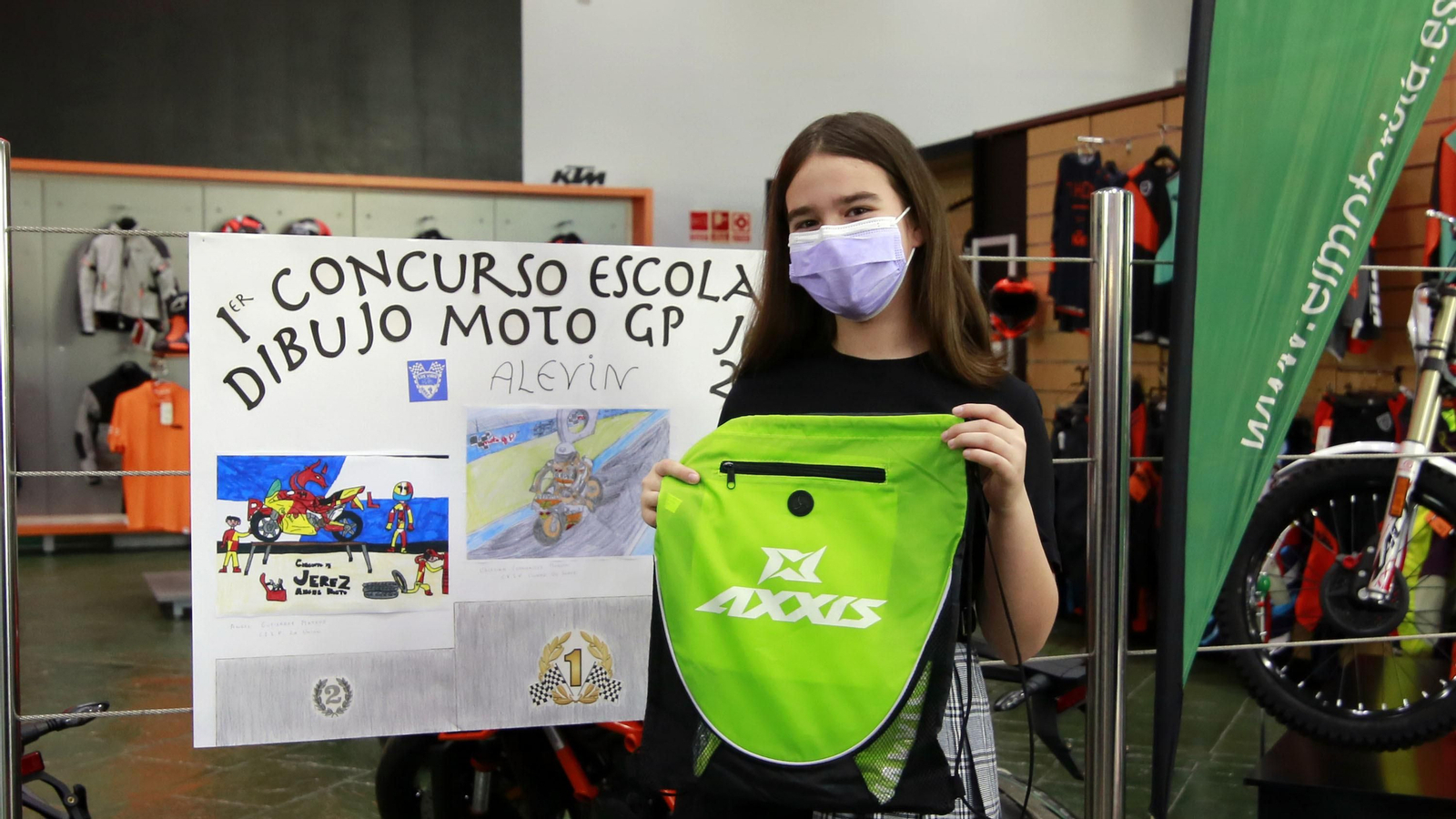 Entrega de premios en El Motorista del Concurso de Dibujo Escolar MotoGP.