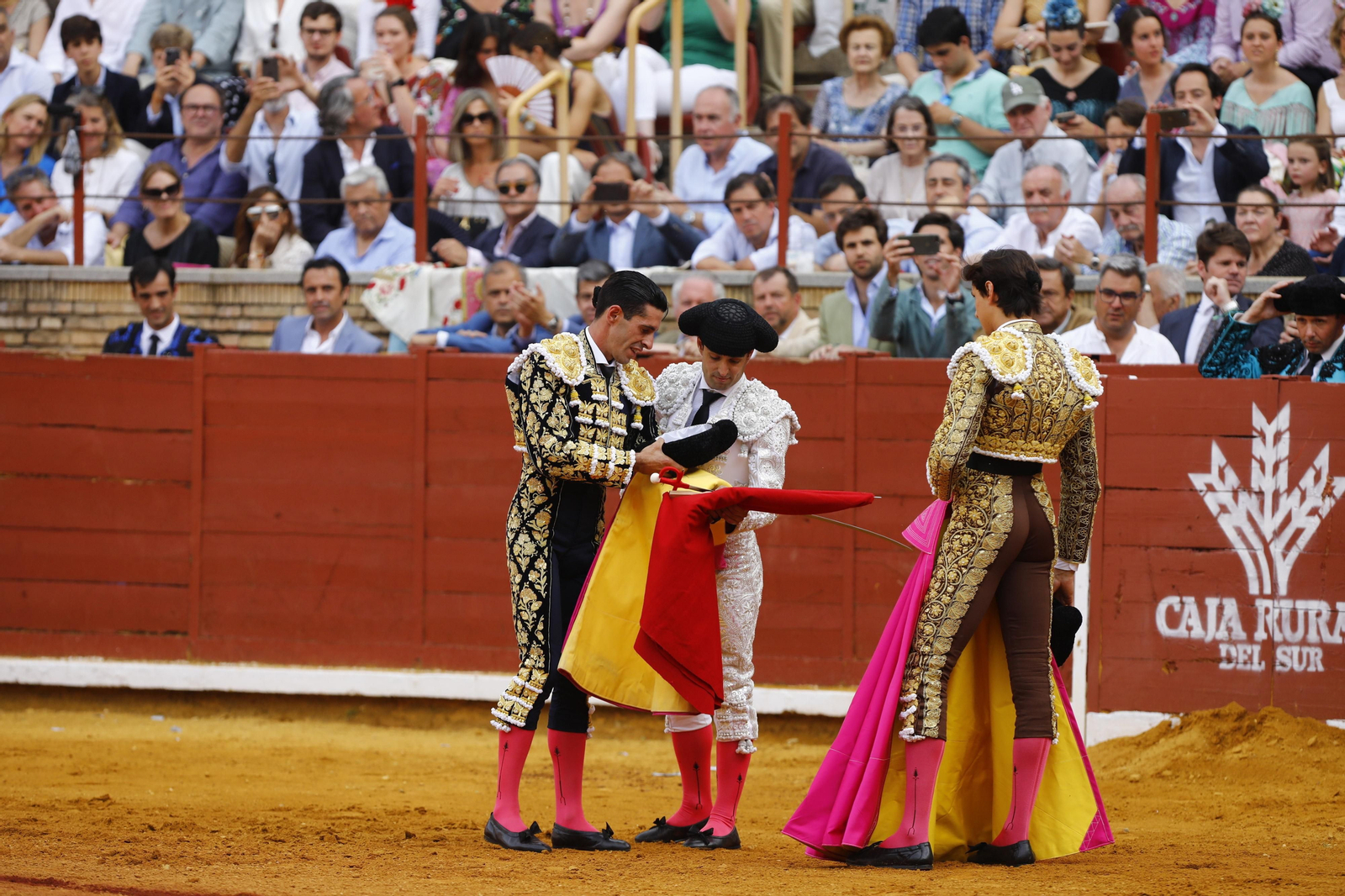 La corrida de Talavante, Roca Rey y Lagartijo, en Córdoba, en imágenes