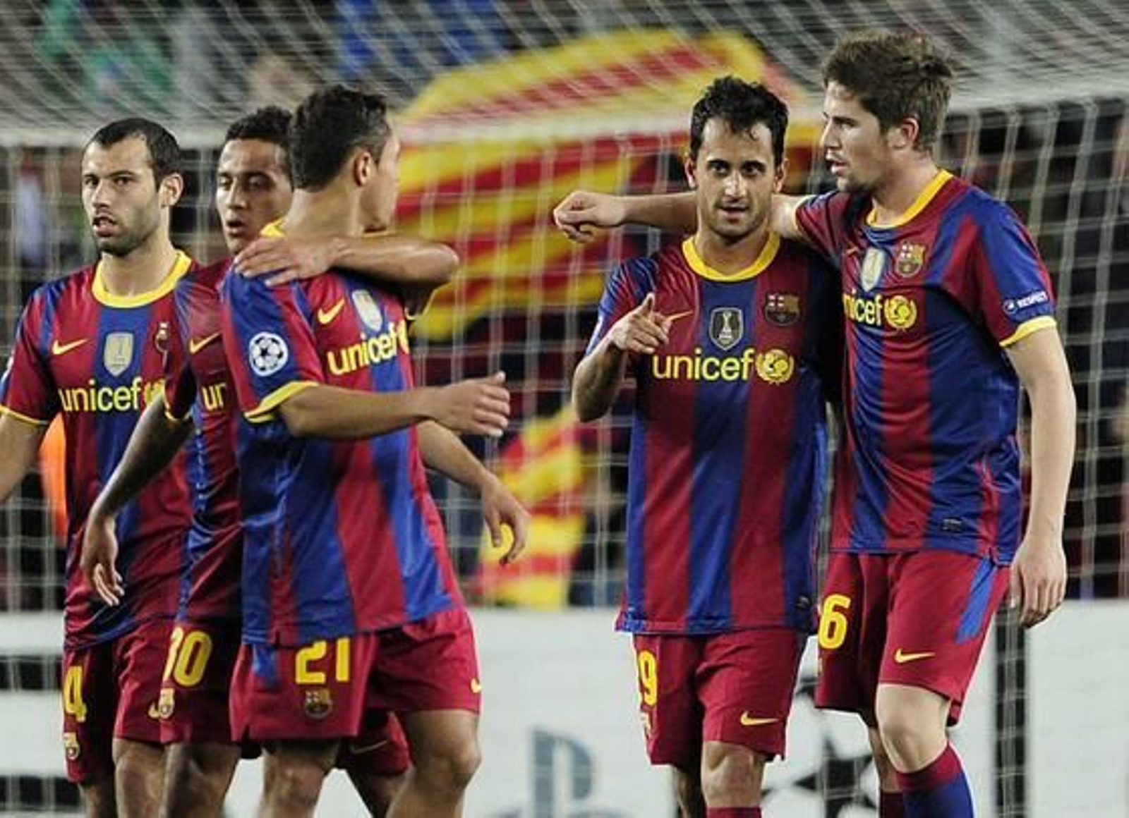 El Barcelona cierra con una victoria ante el Rubin (2-0) la primera fase de la Liga de Campeones. / AFP