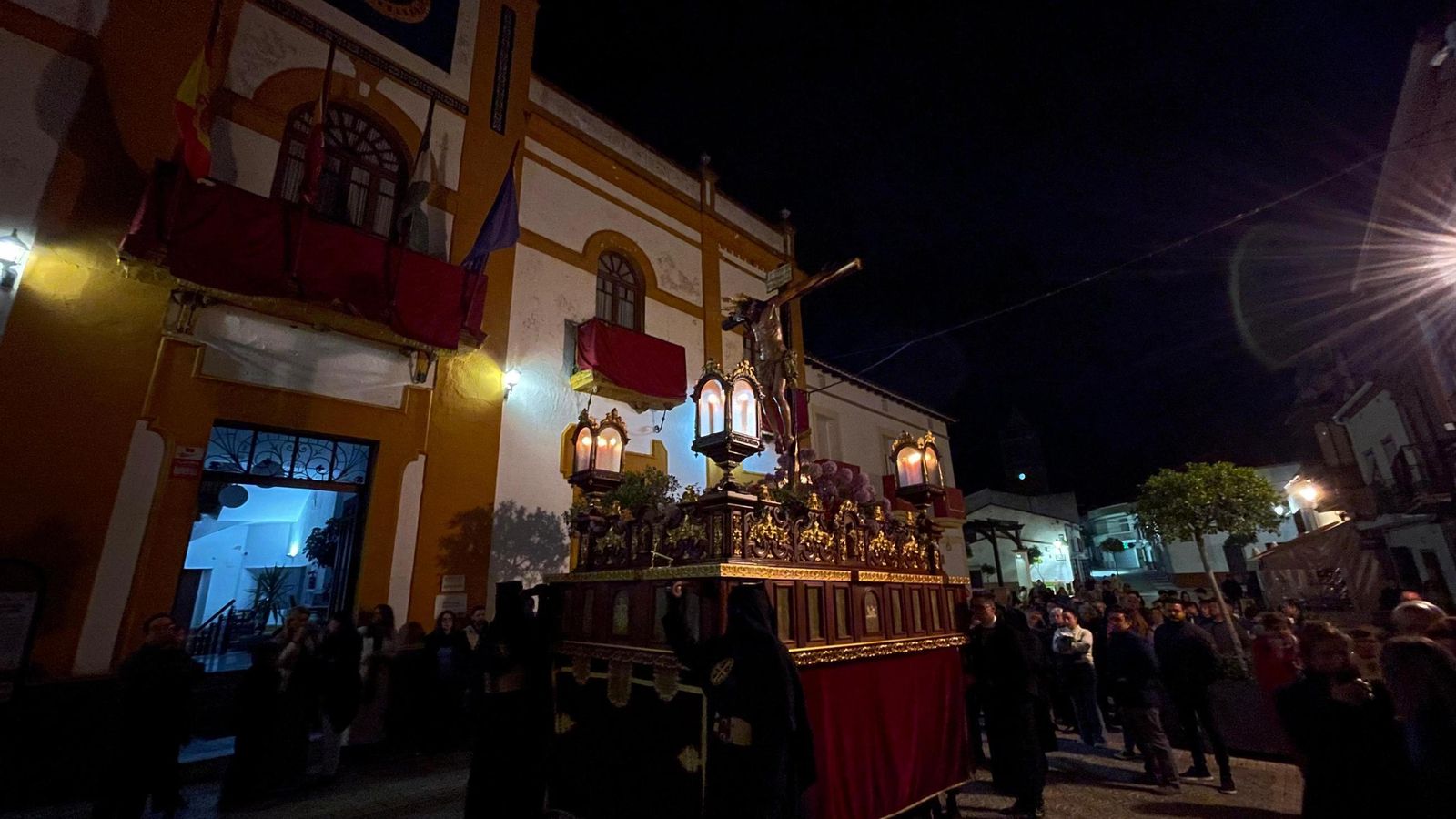 El Santísimo Cristo de la Sangre, esta Madrugá en Zalamea la Real. El Santísimo Cristo de la Sangre, esta Madrugá en Zalamea la Real.