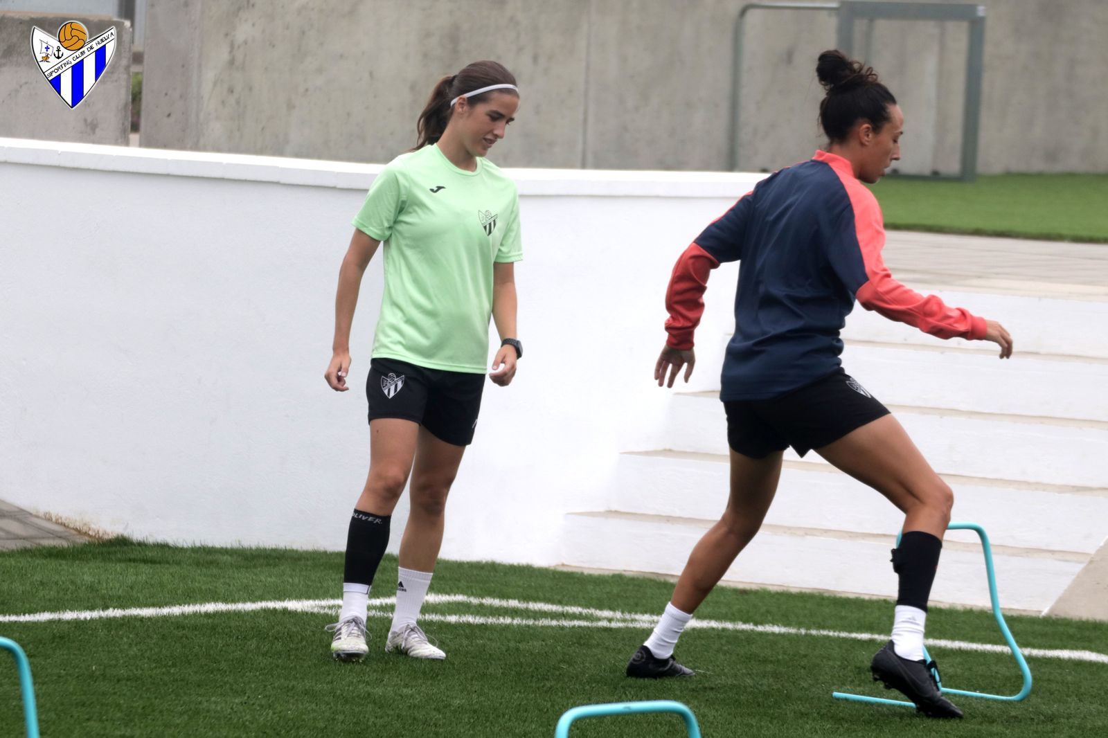Jugadoras del Sporting durante un entrenamiento.