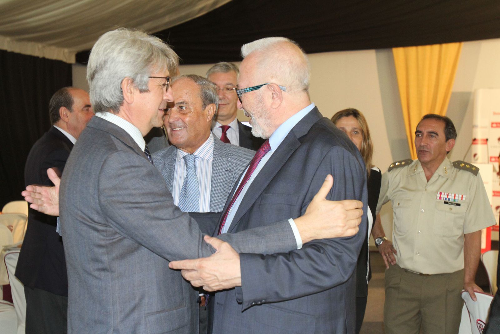 Imágenes del Desayuno Informativo del Grupo Joly con Javier Targhetta