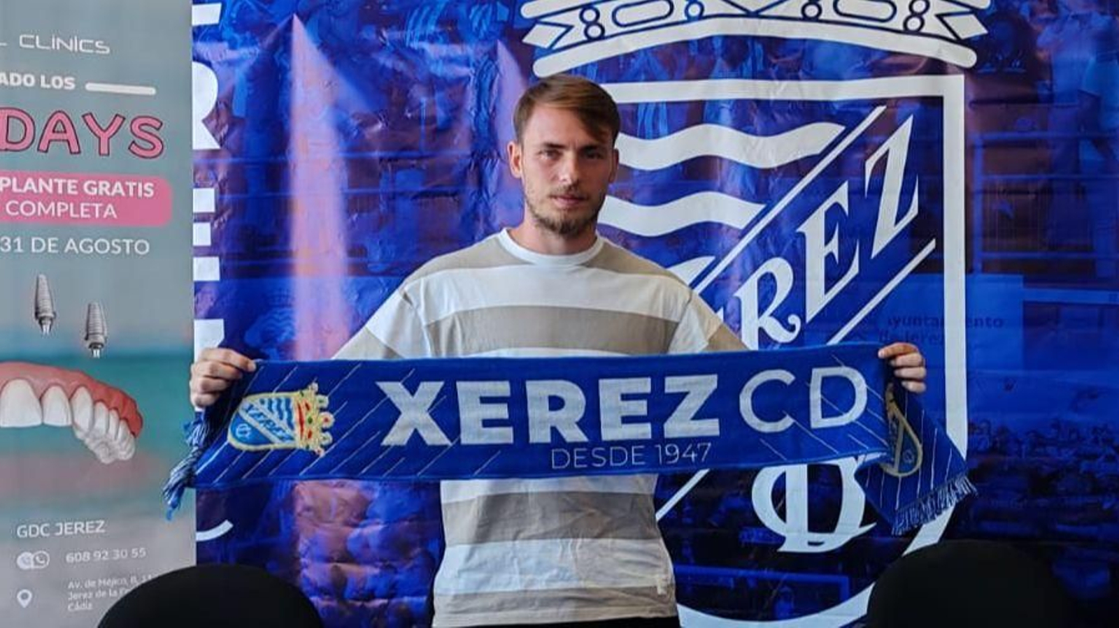 Ricky Castro, presentado como nuevo jugador azulino.