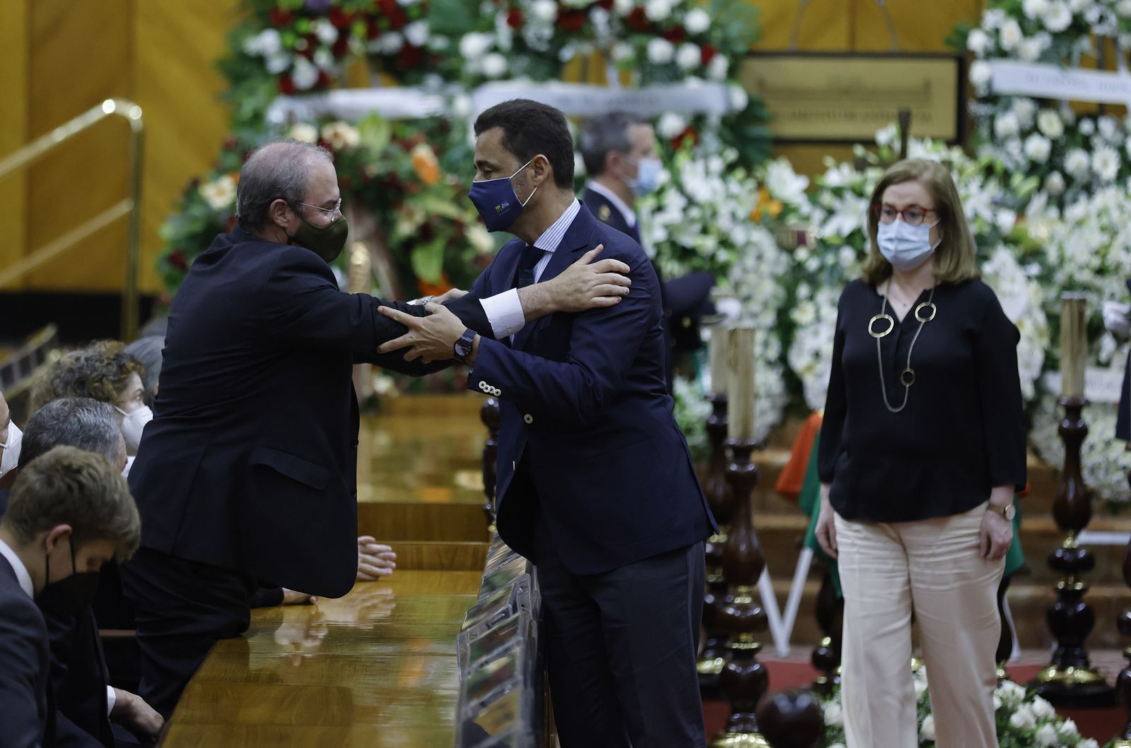 Las imágenes de la capilla ardiente de Manuel Clavero en el Parlamento de Andalucía