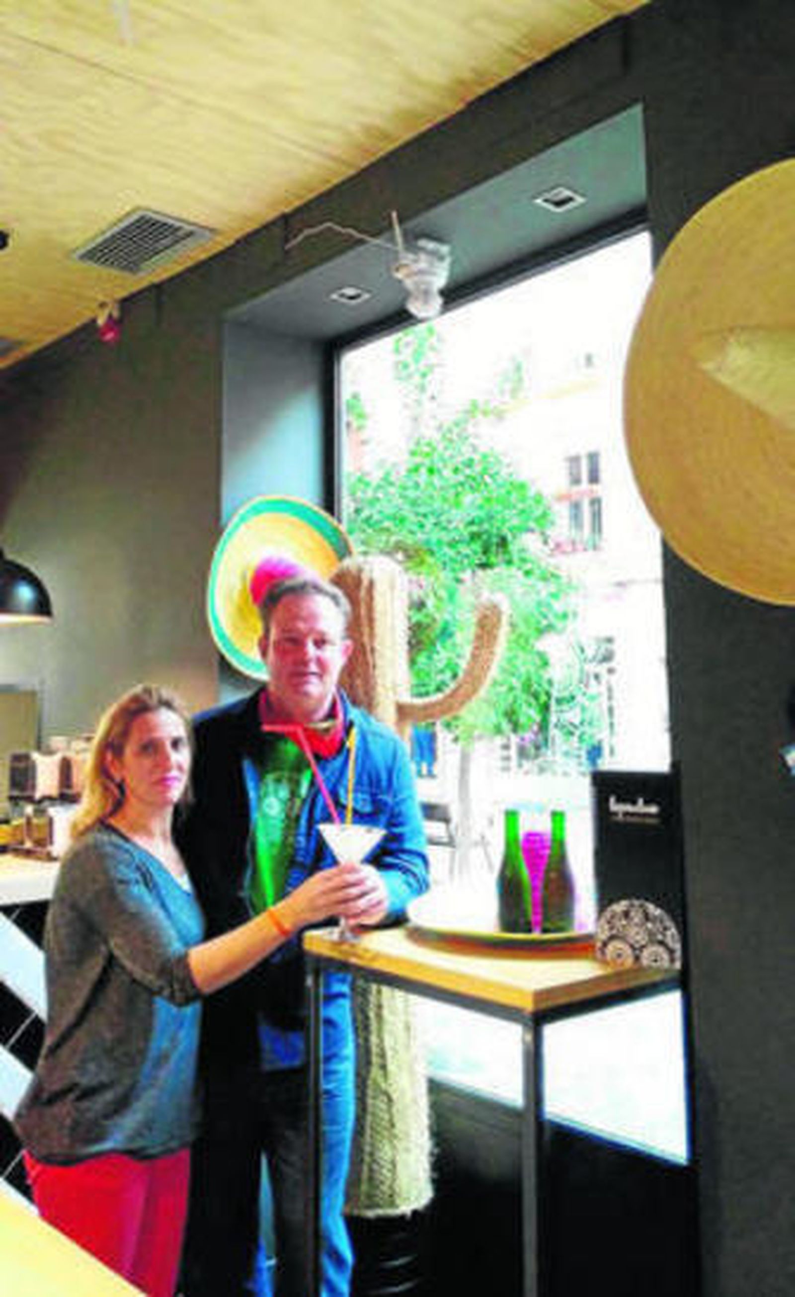 Uno de los alumnos, durante la elaboración de su plato.