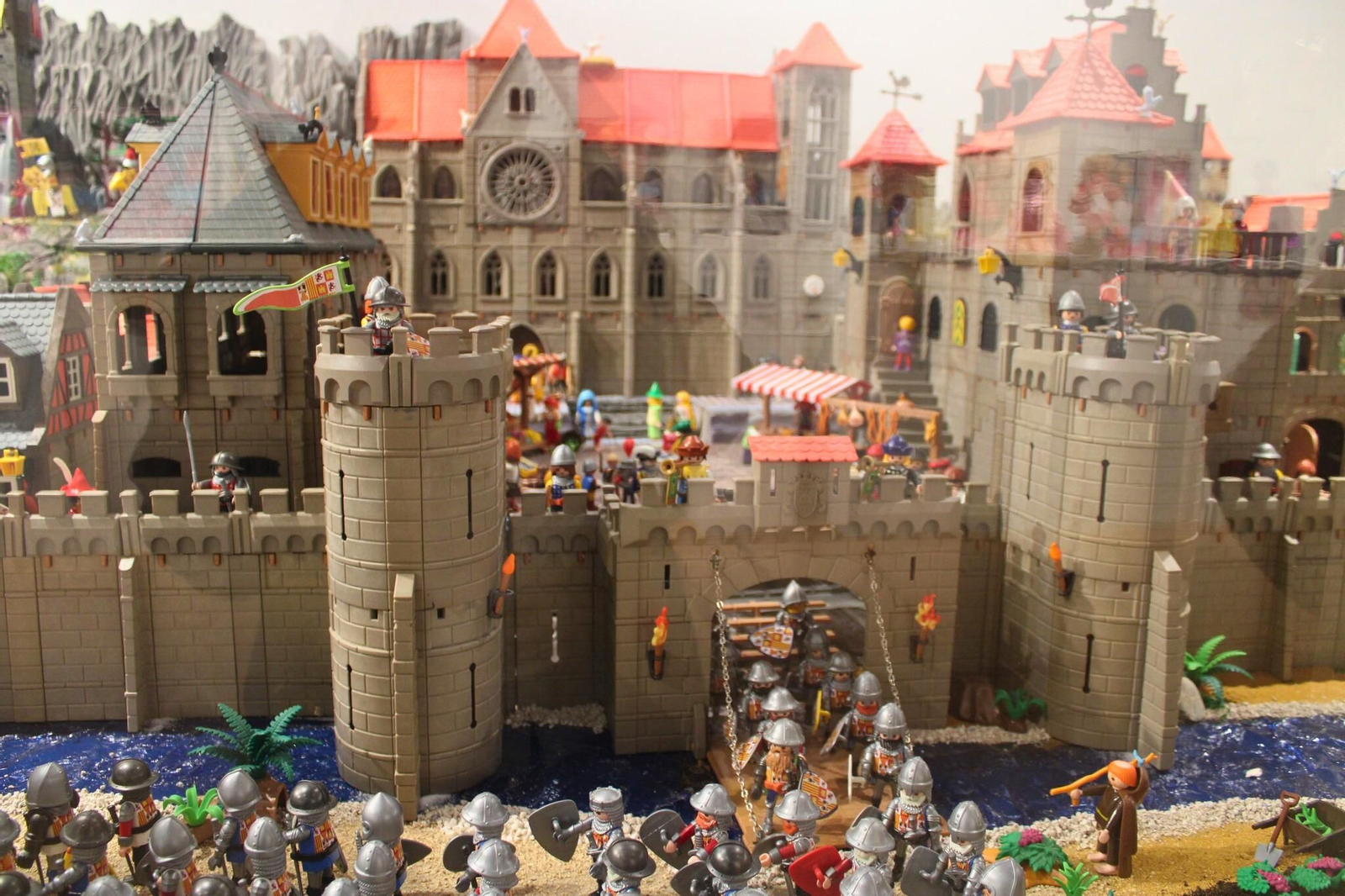 Más de 10.000 piezas de Playmobil cobran vida en Úbeda: la exposición que no te puedes perder esta Navidad, en imágenes