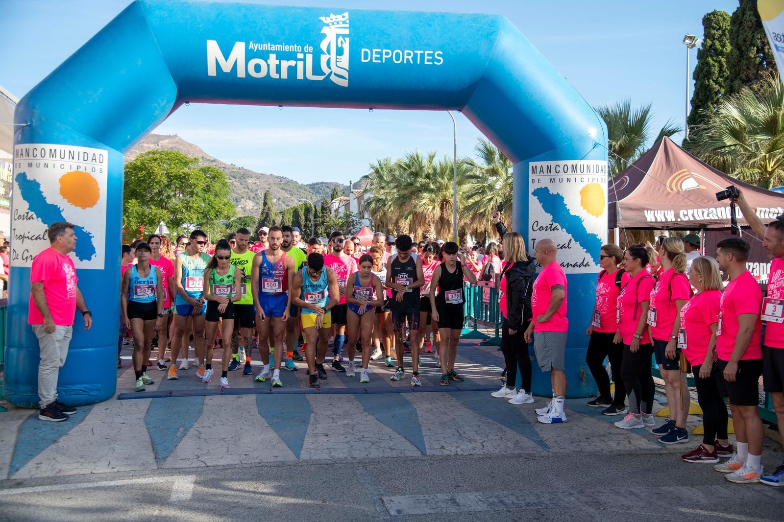 Una salida de la Carrera de la Mujer en Motril