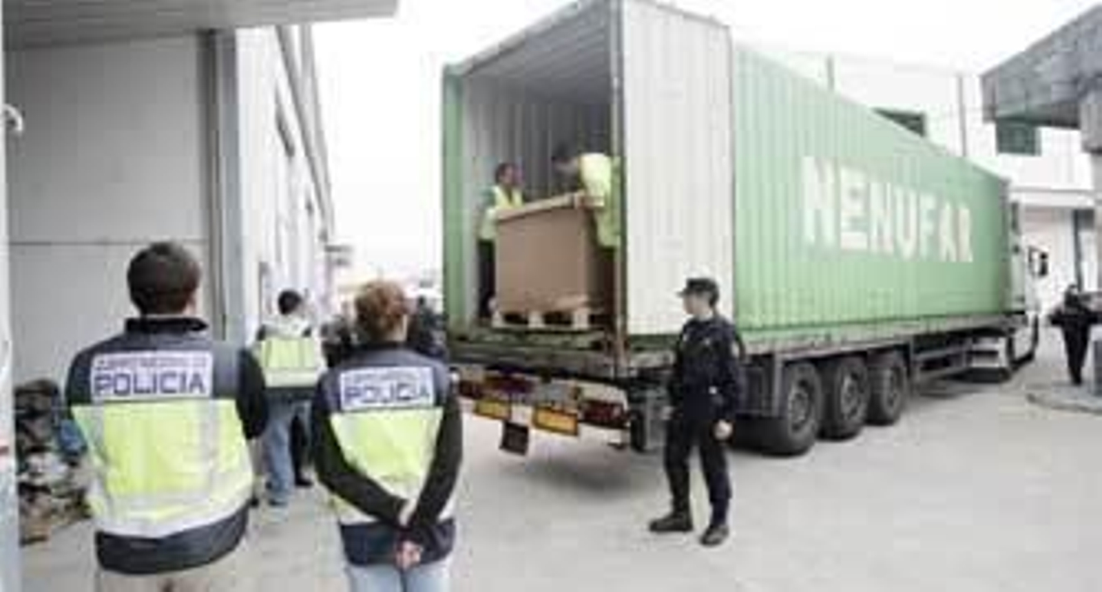Tres nuevos detenidos en Alcalá y Dos Hermanas por el alijo de Córdoba Tres nuevos detenidos en Alcalá y Dos Hermanas por el alijo de Córdoba