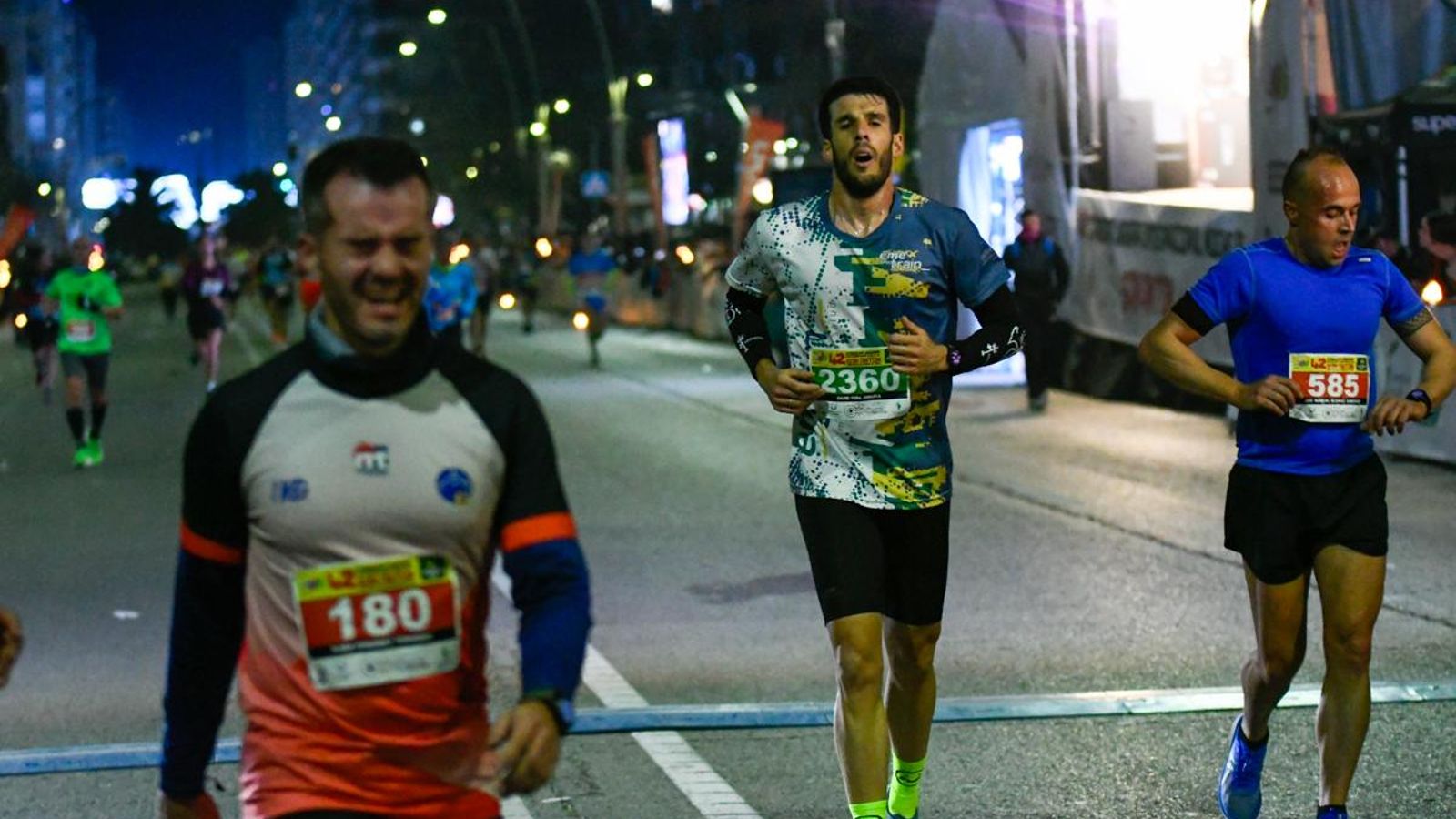 En imágenes: búscate en tu llegada a meta de la Carrera de San Antón 2025 (3)