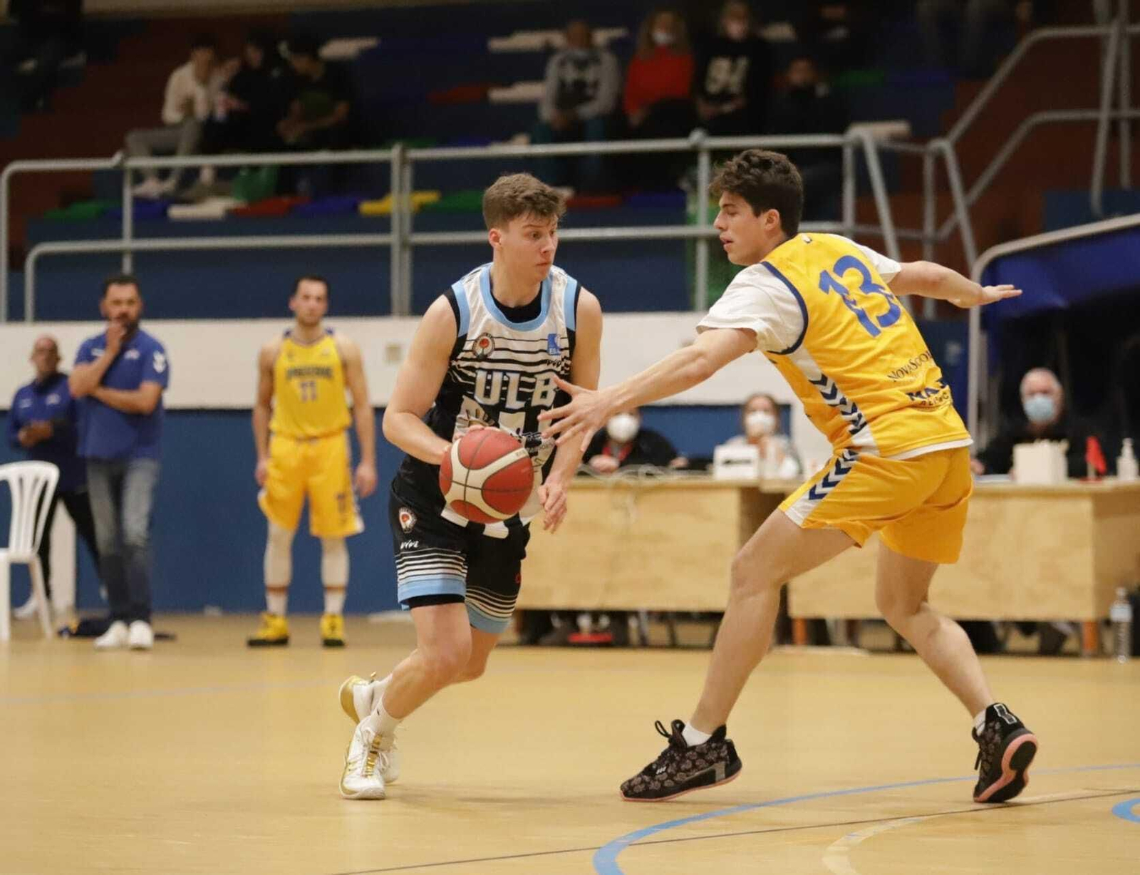 El debutante Janis Tomaschek, defendido por Nannucci