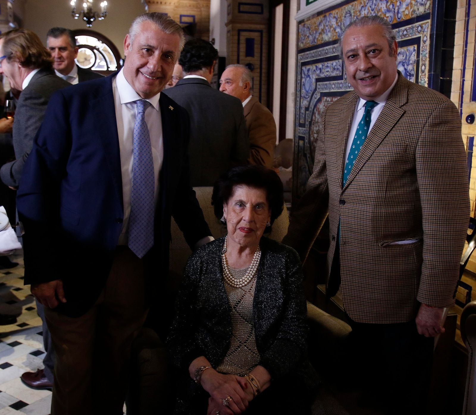 María Jesús Madrigal, socia de honor del Club Cultural Guadalquivir