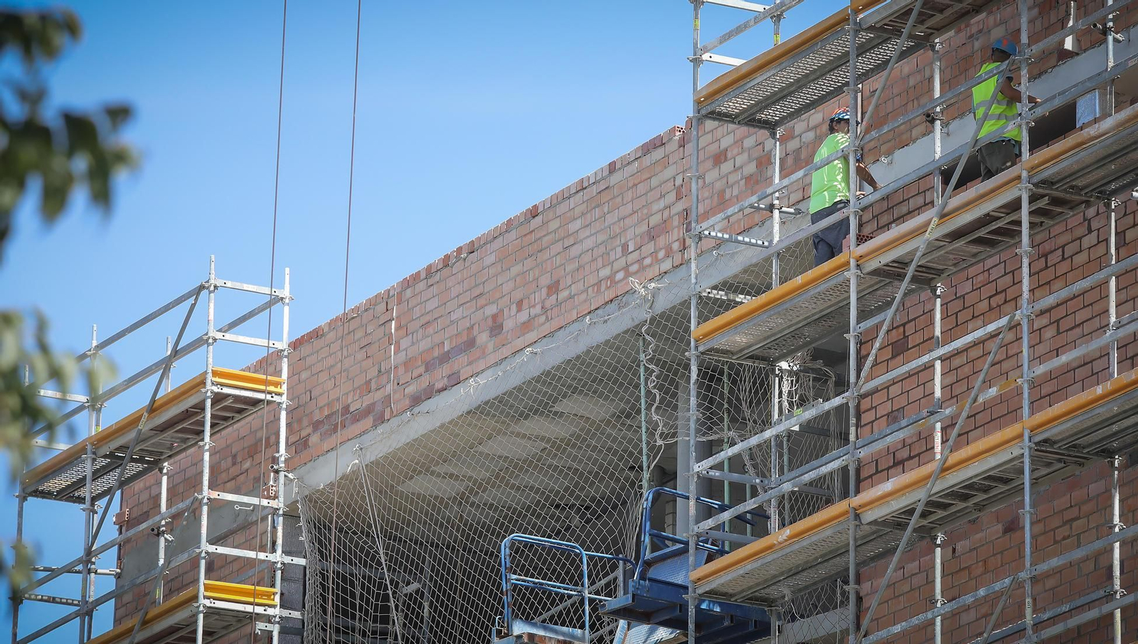 Un edificio en construcción en la zona este de la ciudad.