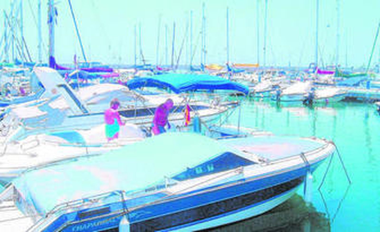 Puerto deportivo de Caleta de Vélez.