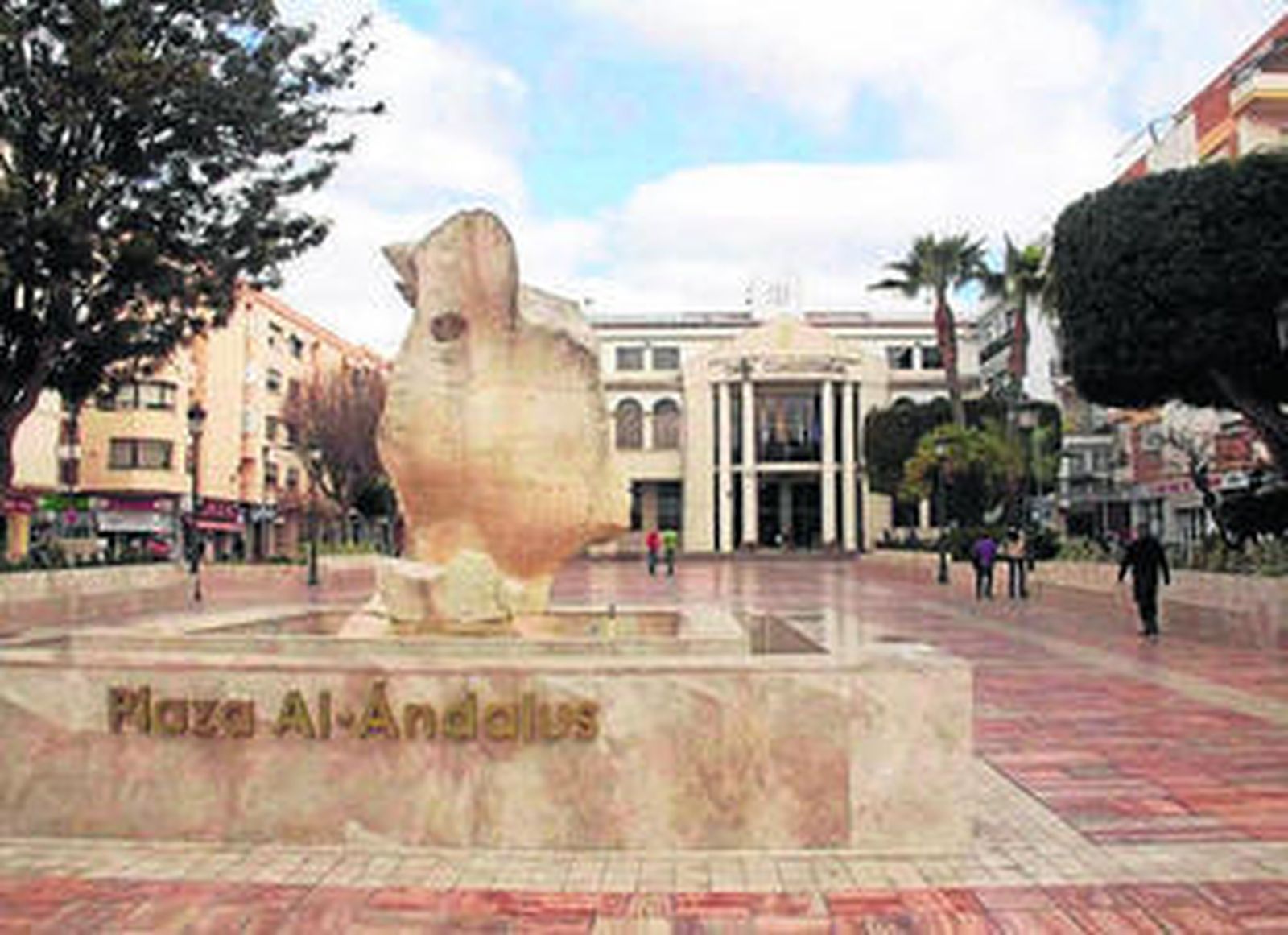 Exterior del Ayuntamiento de Rincón de la Victoria.