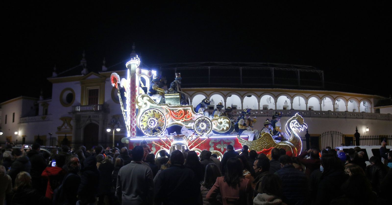 Imágenes de la cabalgata por el Paseo de Colón