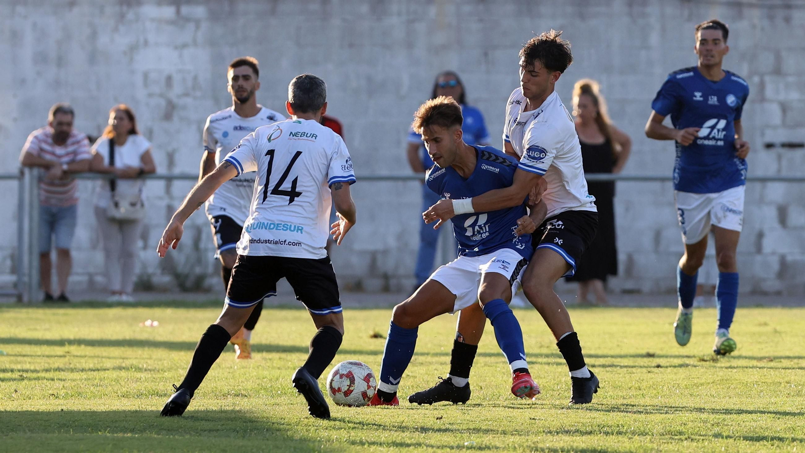 Imágenes del Trofeo de la Copa y la Venencia entre el Jerez Industrial y el Xerez DFC