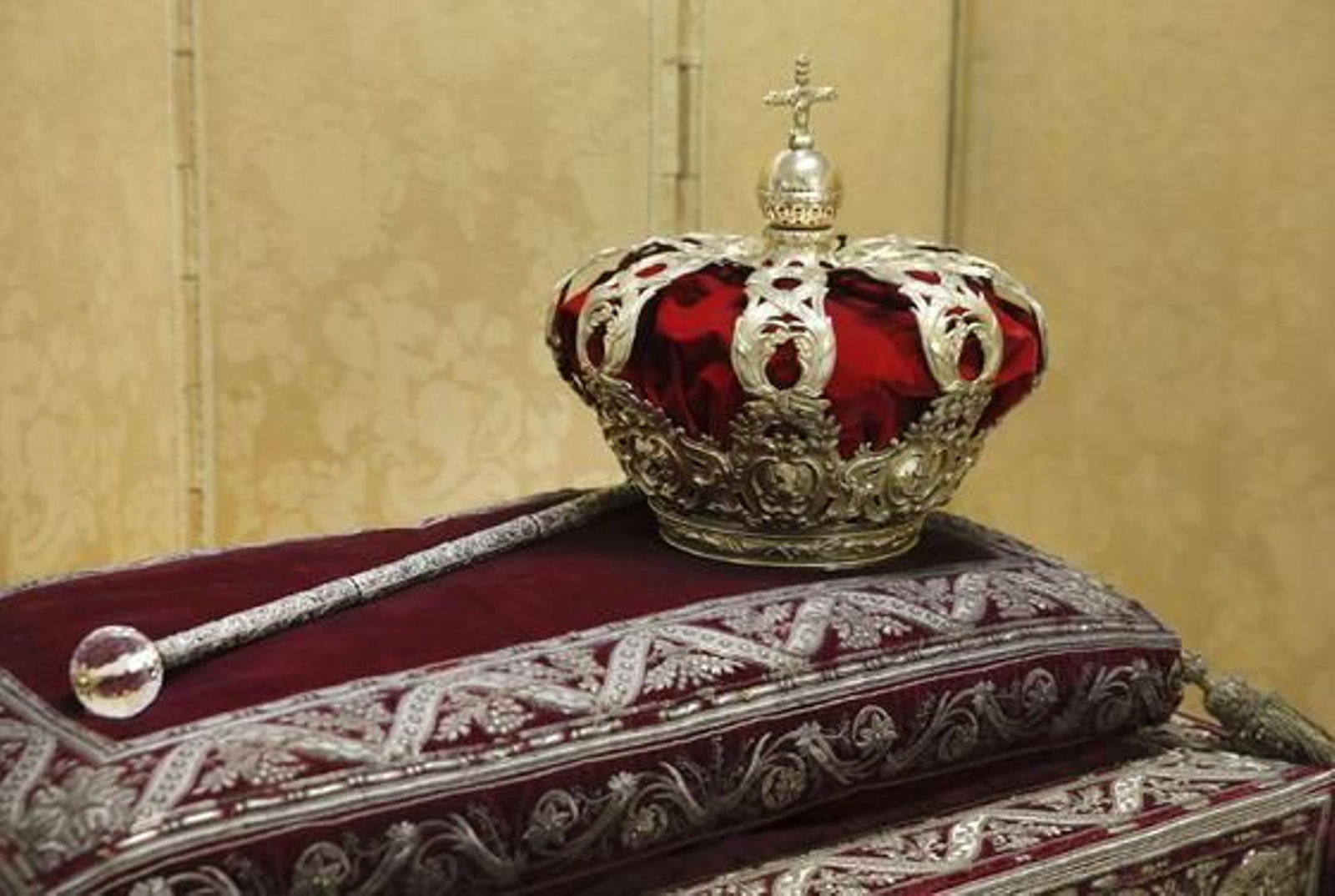 La corona y el cetro que acompañarán a Felipe VI en su proclamación