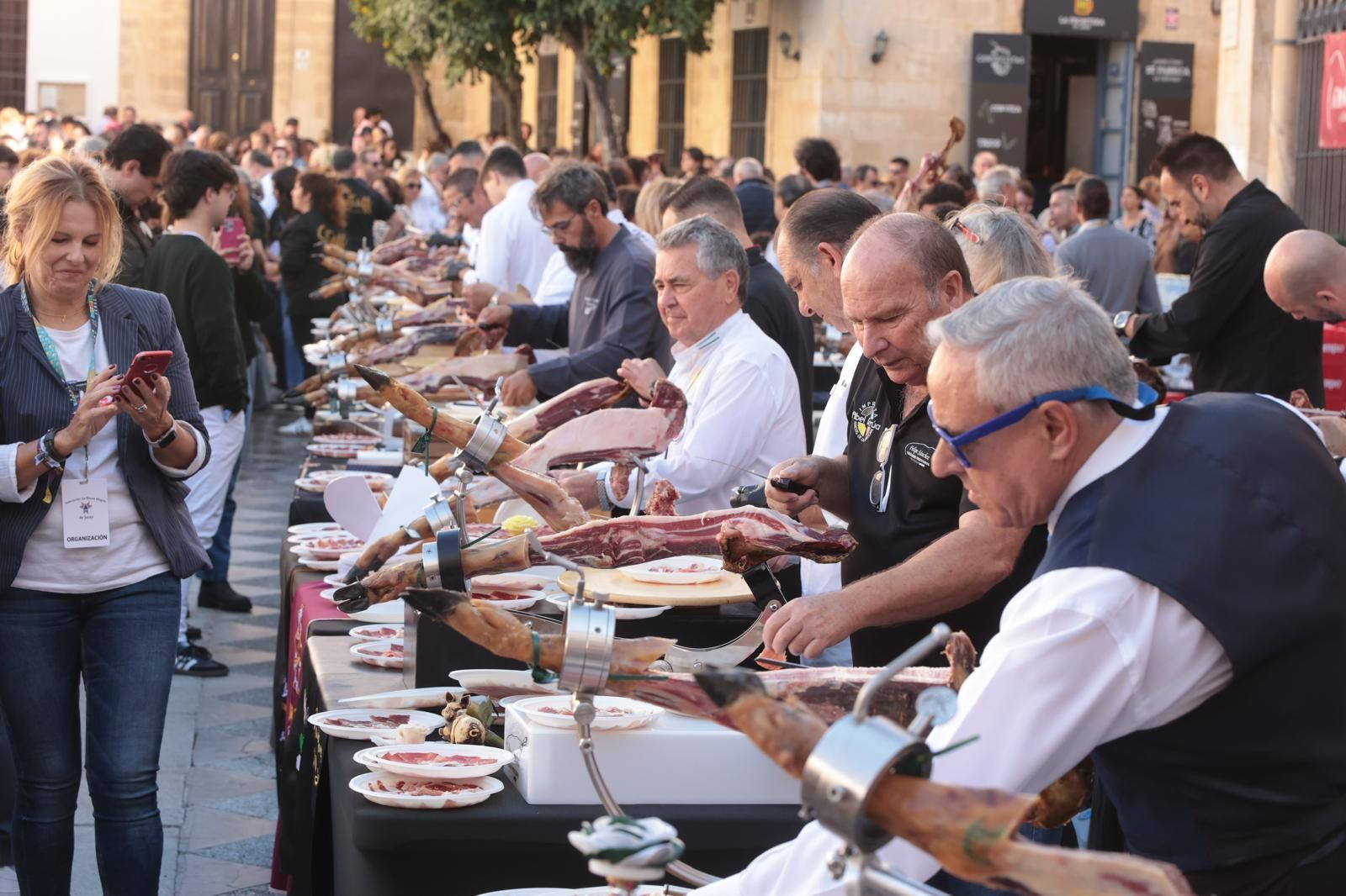 III Jornada de Cortadores de Jamón Solidarios en Jerez