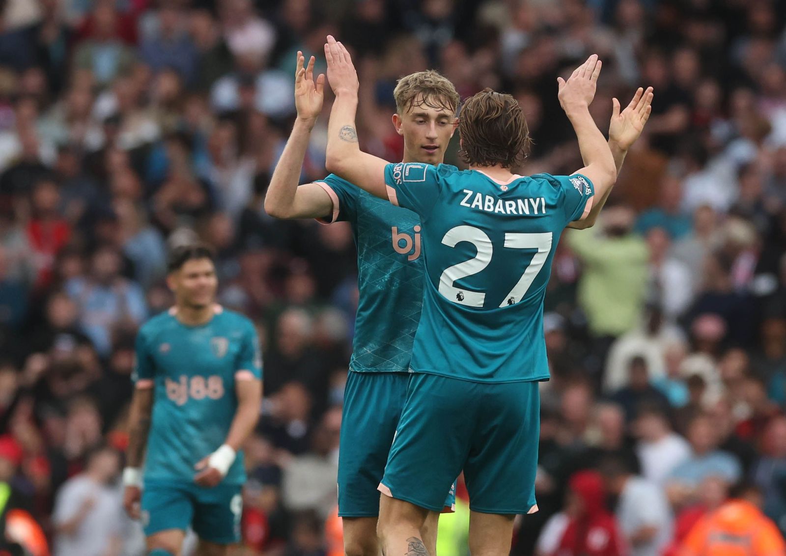 Dean Huijsen marca en el triunfo del Bournemouth en casa del Arsenal