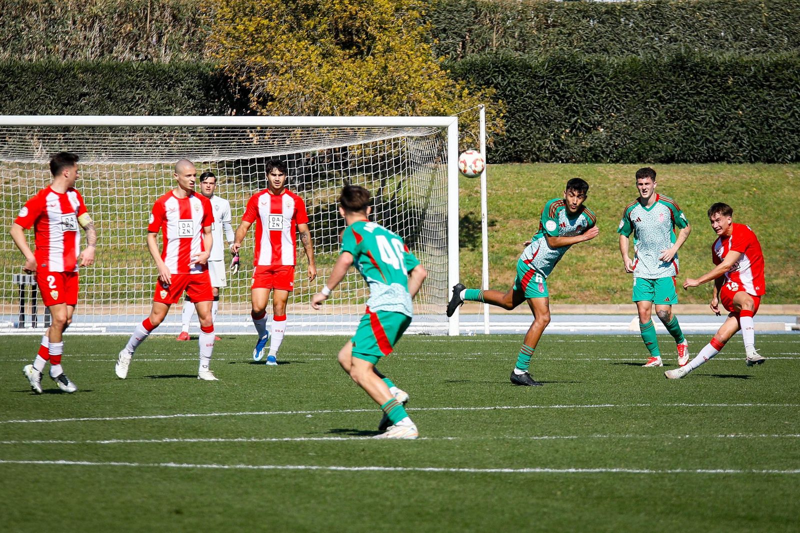 Las imágenes de Segunda RFEF entre Almeria B y recreativo de Granada