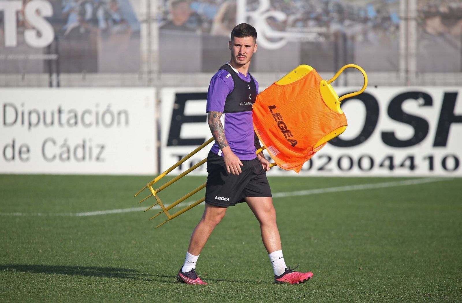 Joel del Pino, que apunta a titular, en un entrenamiento