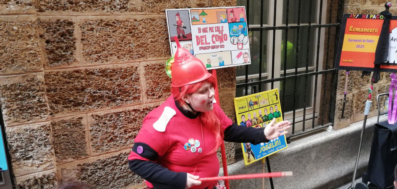 Nazaret Jiménez con su último romancero