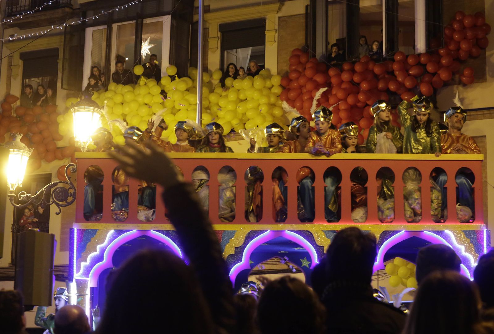 La Cabalgata de Reyes recorre Sevilla