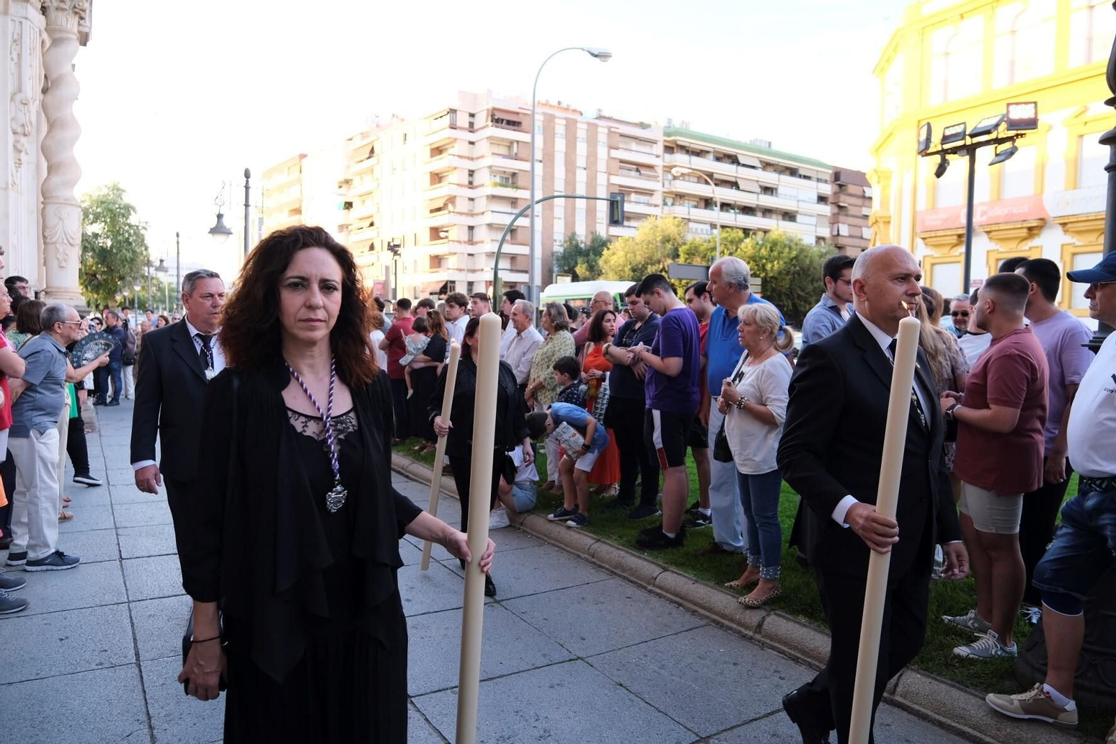 La procesión extraordinaria de la Quinta Angustia en Córdoba, en imágenes