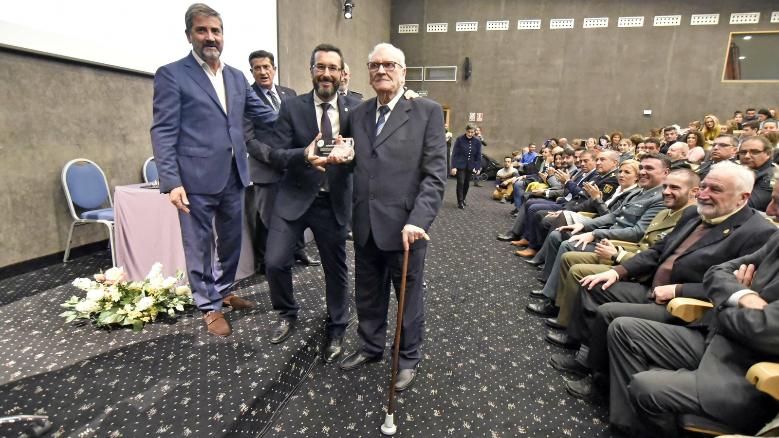 Las fotos de los reconocimientos a la Policía Local de La Línea