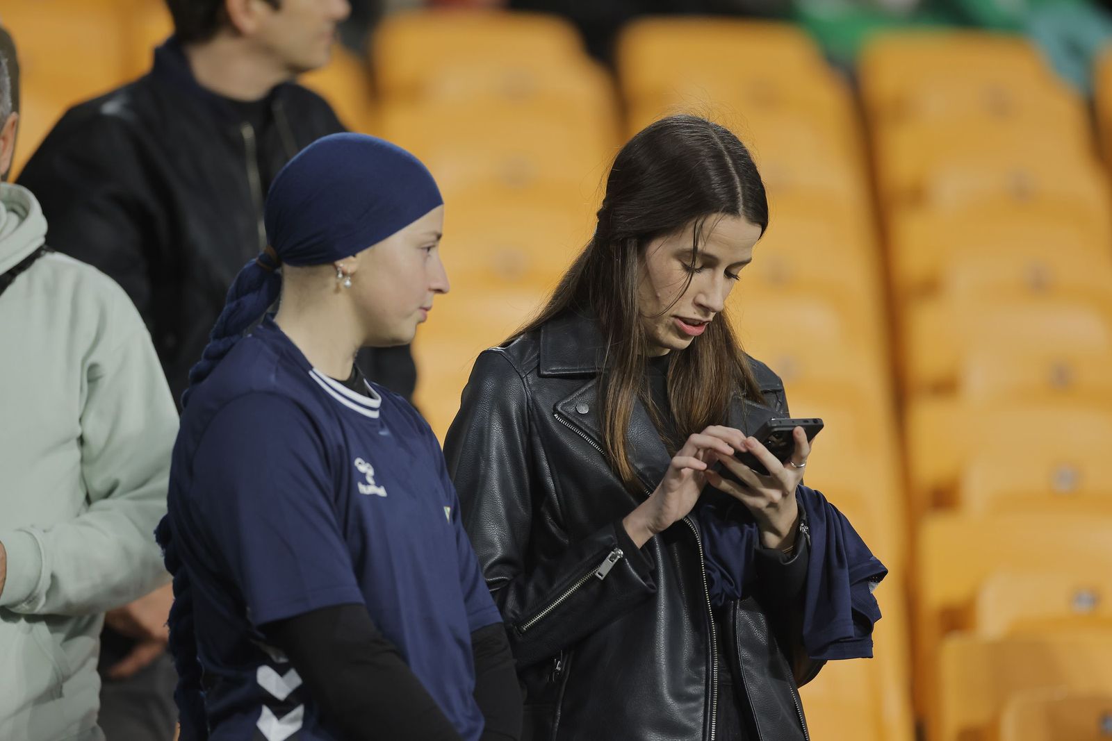 Buscate en las fotos del Betis - Feyenoord