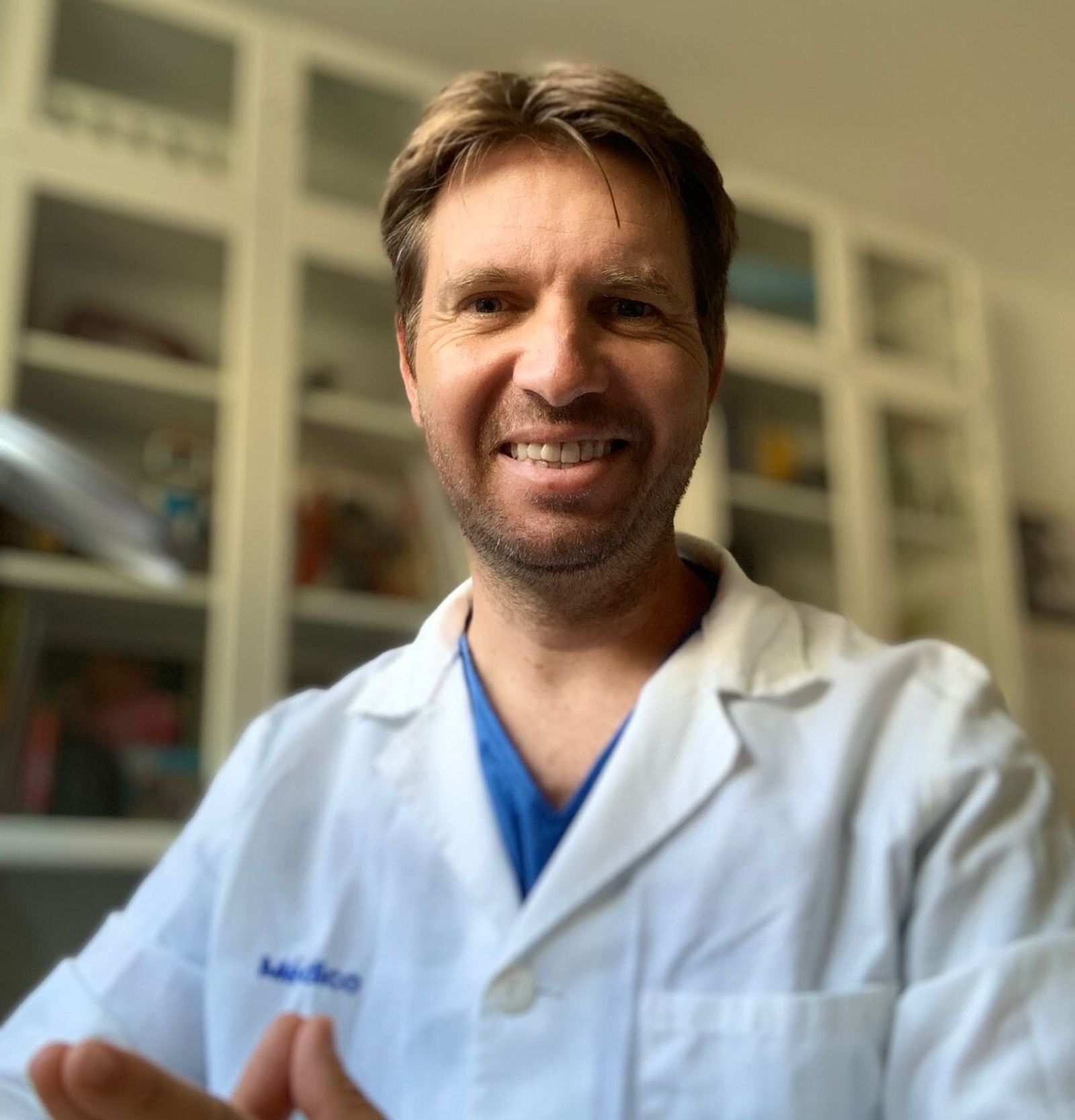 Doctor Ricardo Belda, cirujano de la Unidad de Cirugía Bariátrica del Hospital Vithas Almería