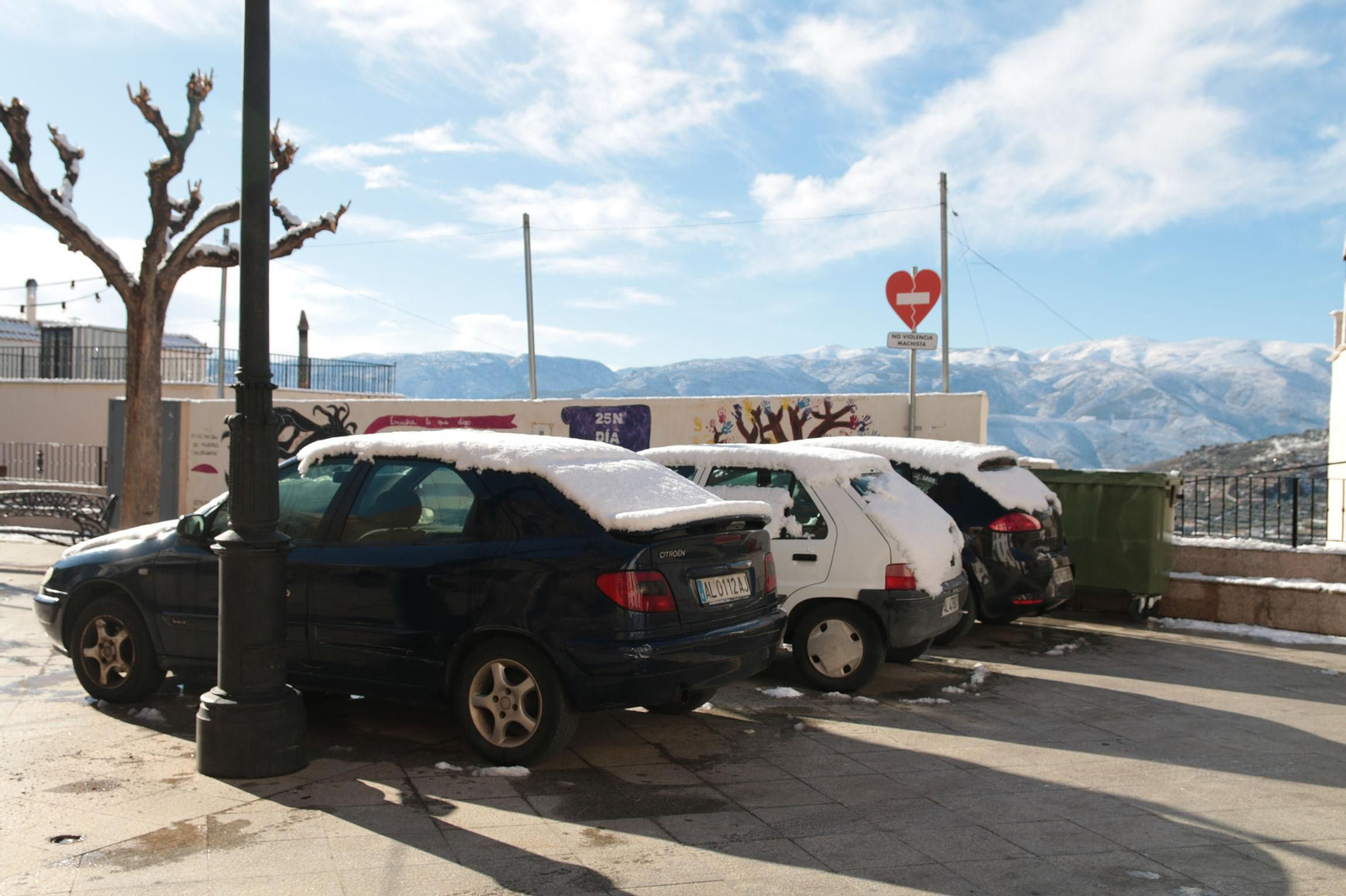 La nieve cubre de blanco la Alpujarra Almeriense