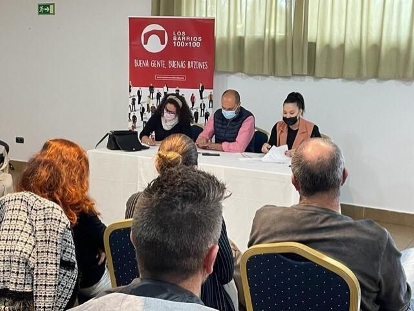 La asamblea de Los Barrios 100x100 celebrada este miércoles.