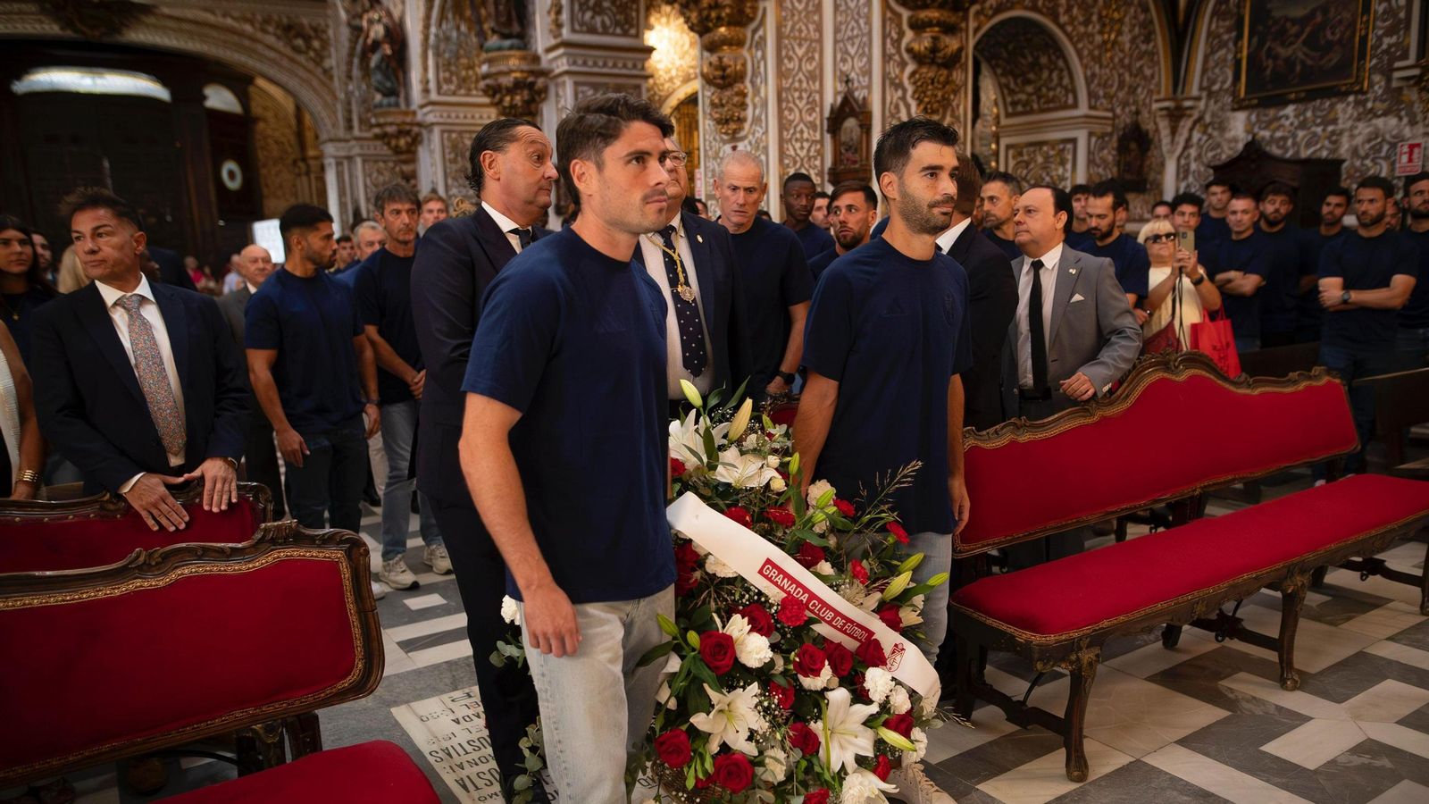 Ofrenda Floral de Granada CF a la Virgen de las Angustias