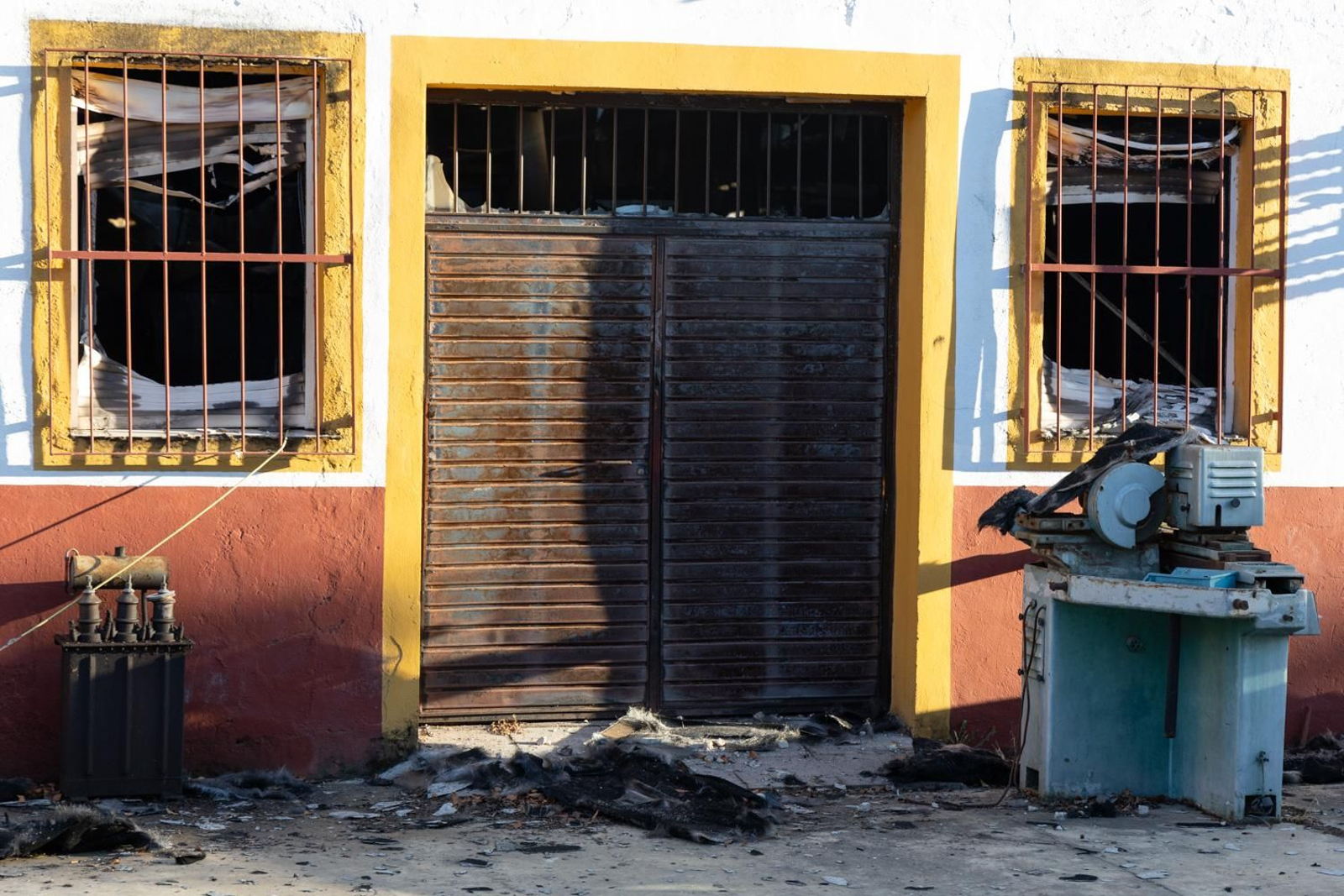 La SAFA  de Andújar arrasada por el fuego, en imágenes