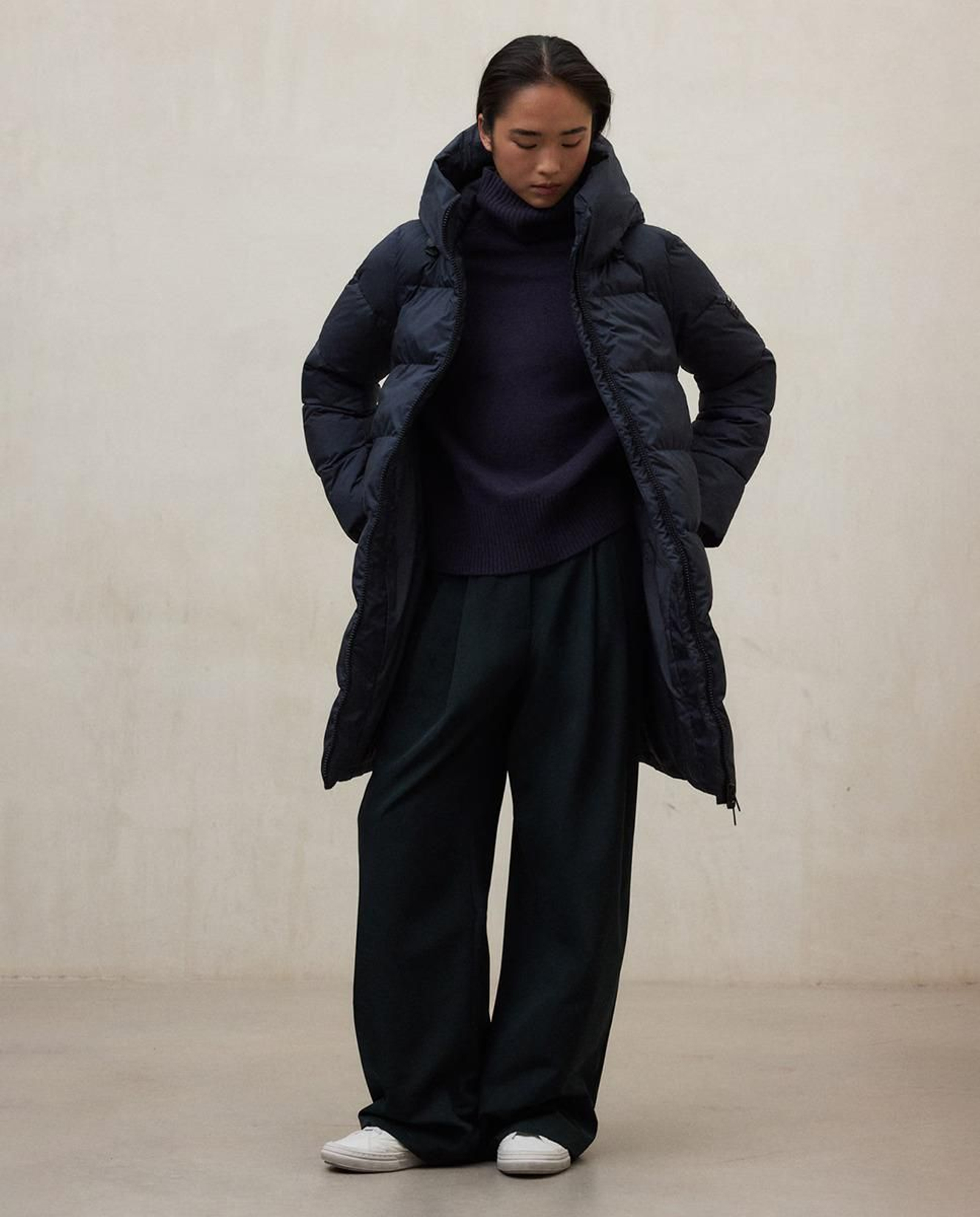 Abrigo acolchado de mujer con capucha y cierre de cremallera Ecolaf