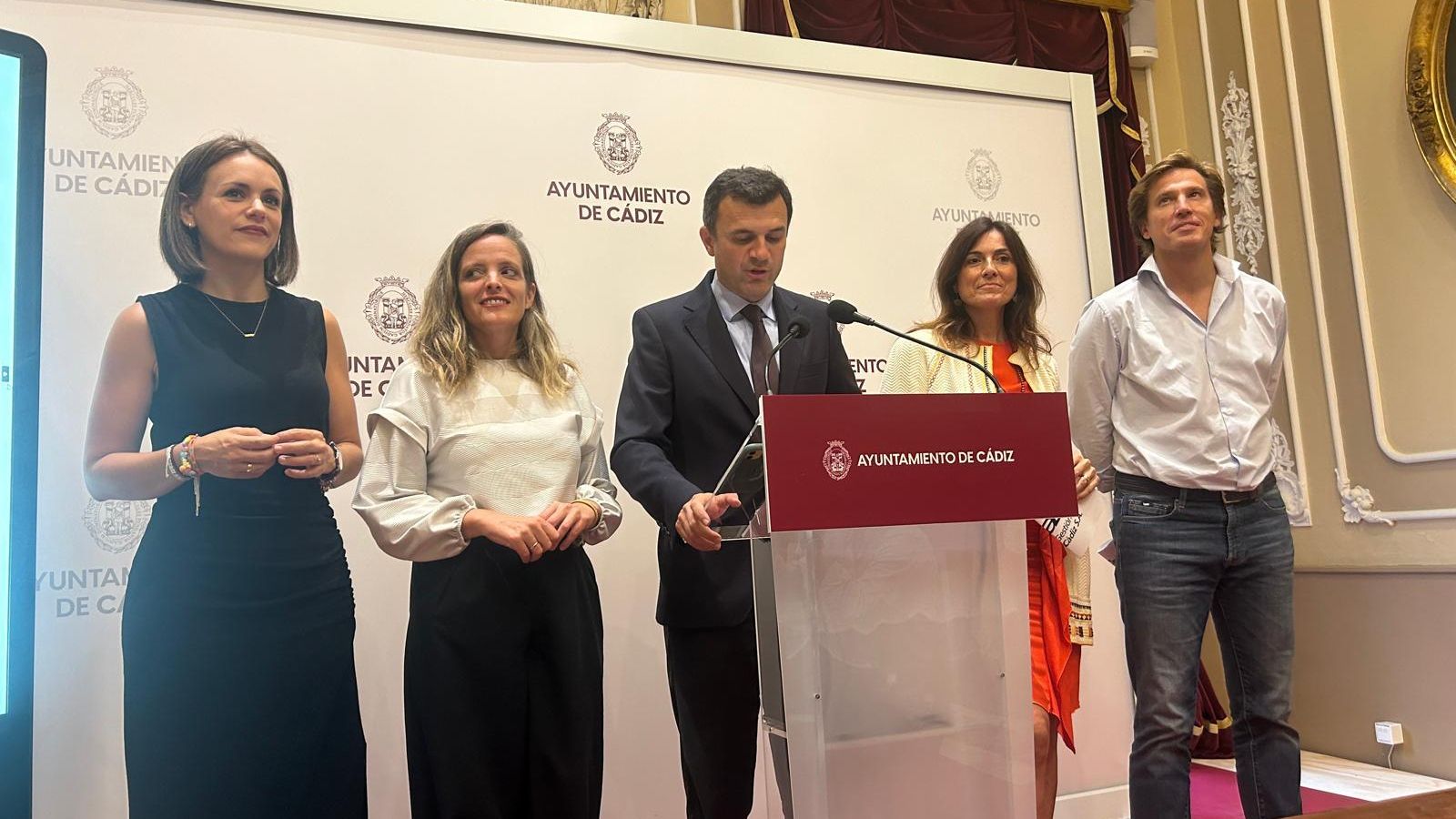 Bruno García, durante la rueda de prensa de este viernes en el Ayuntamiento de Cádiz