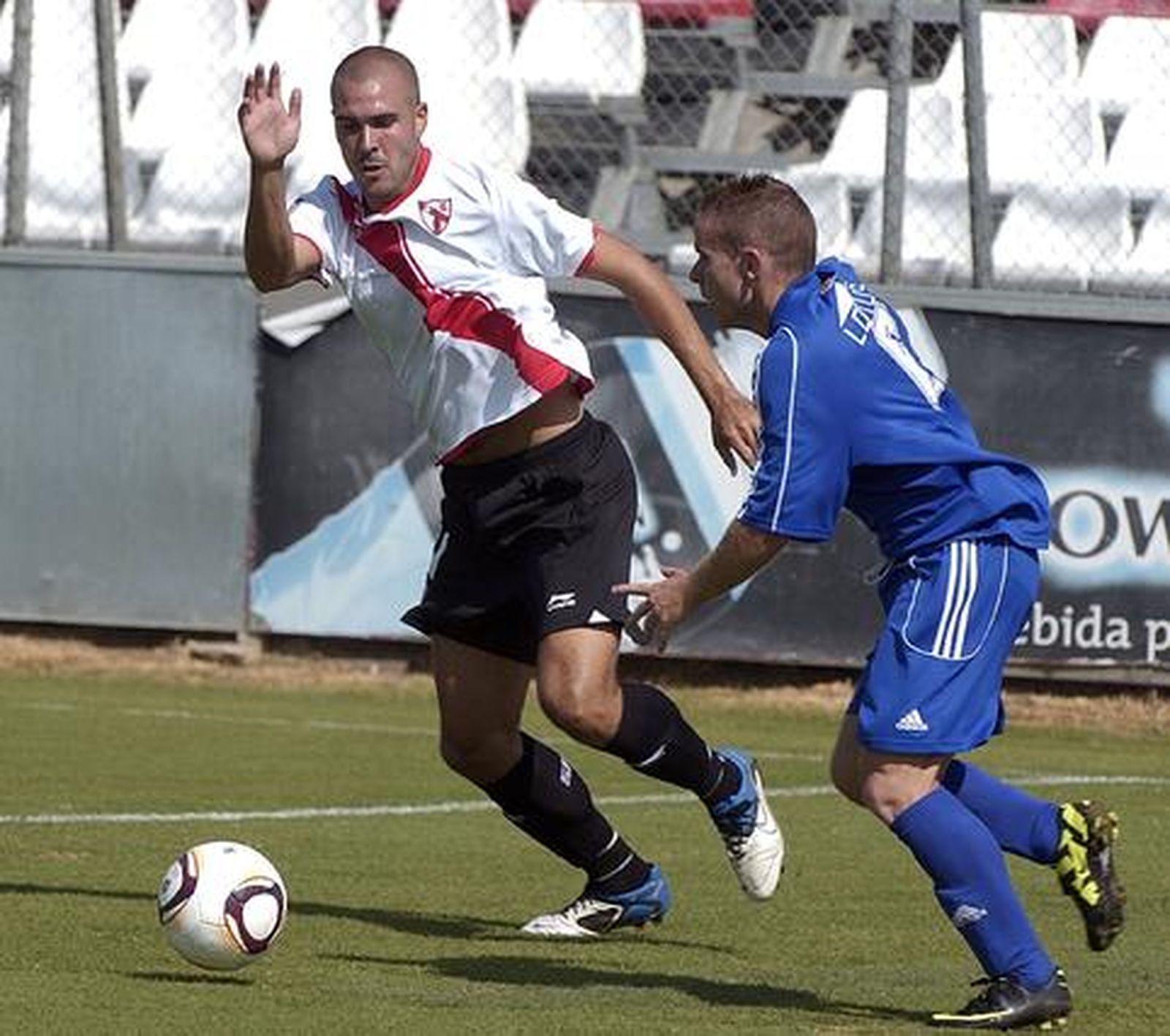 La Balona golea al Sevilla Atlético y es más líder. 

Foto: Manuel Gomez